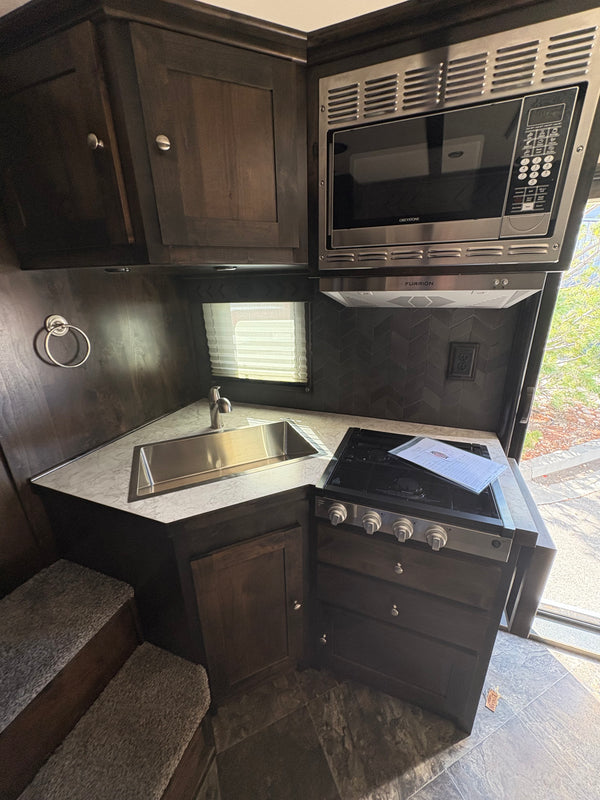 2025 Logan Coach Stock Combo LQ