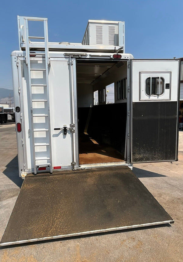 2020 Cimarron 4 Horse Living Quarters