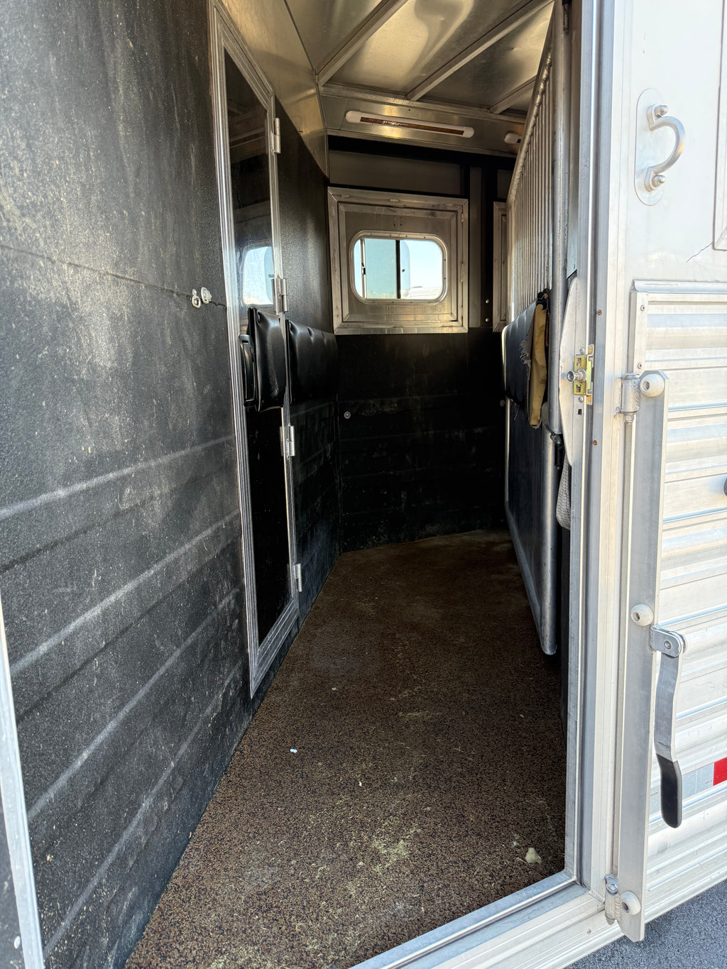 2011 Logan Coach 5H LQ #72042