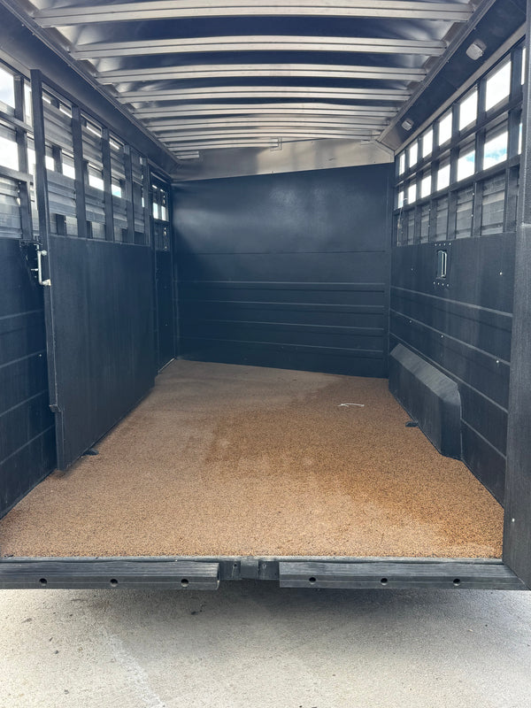 2026 Logan Coach 20’ Stock Combo #12966