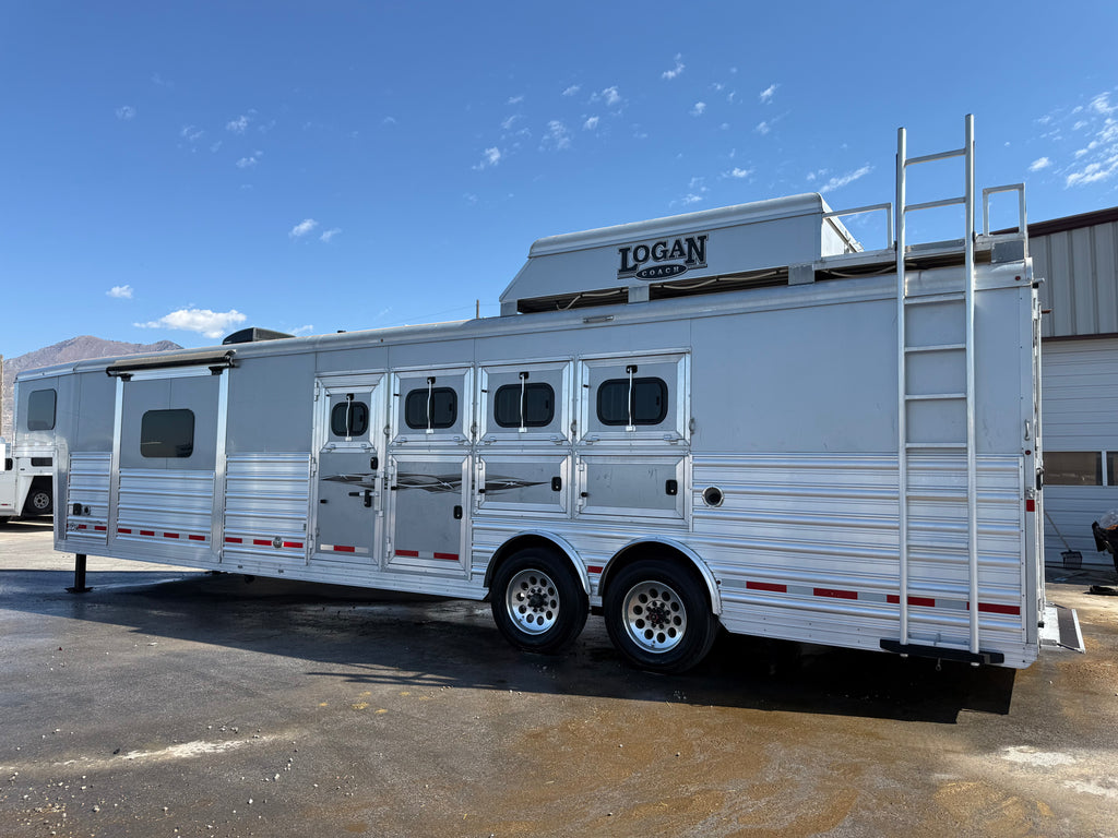 2022 Logan Coach Riot 4H LQ #09718
