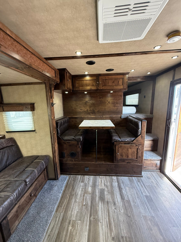 2026 Logan Coach Riot 4 Horse Living Quarters #14008