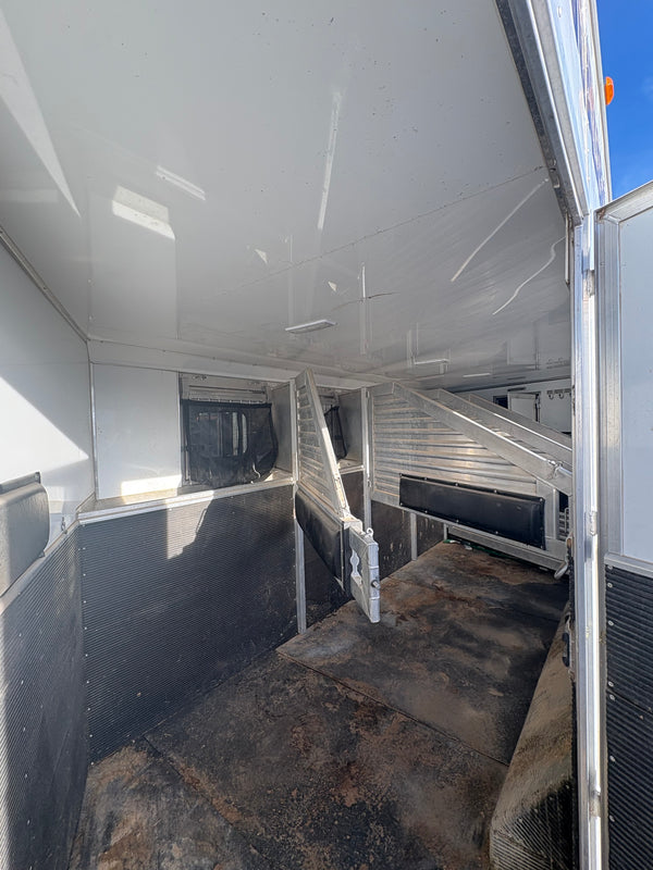 Elite 5 Horse Living Quarters 15’ Trail Boss