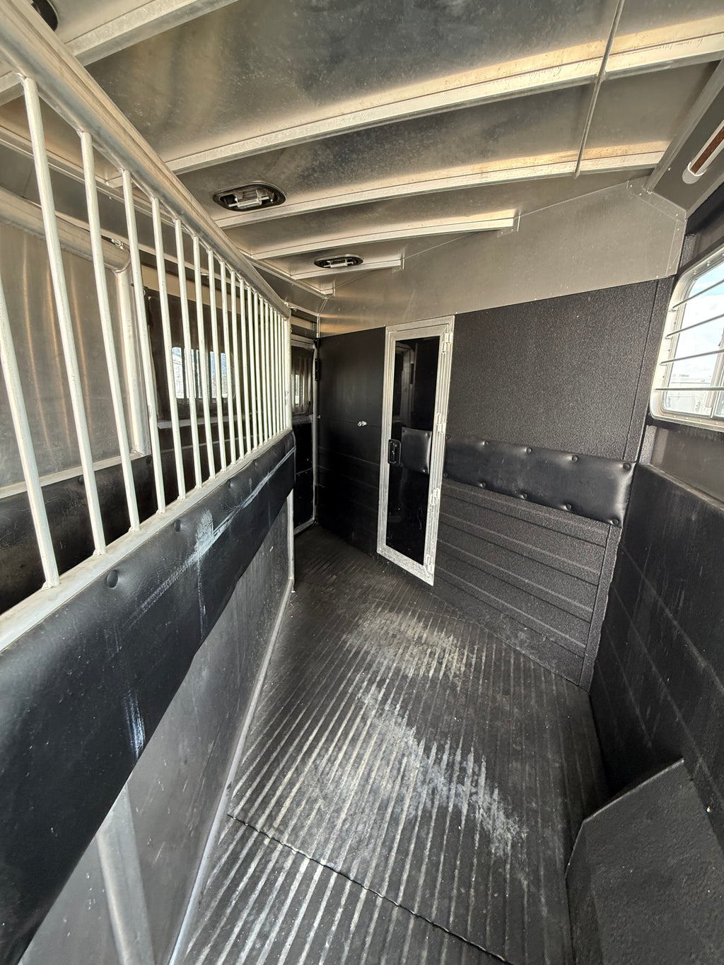 2012 Logan Coach 4H Razor XLT LQ #72351
