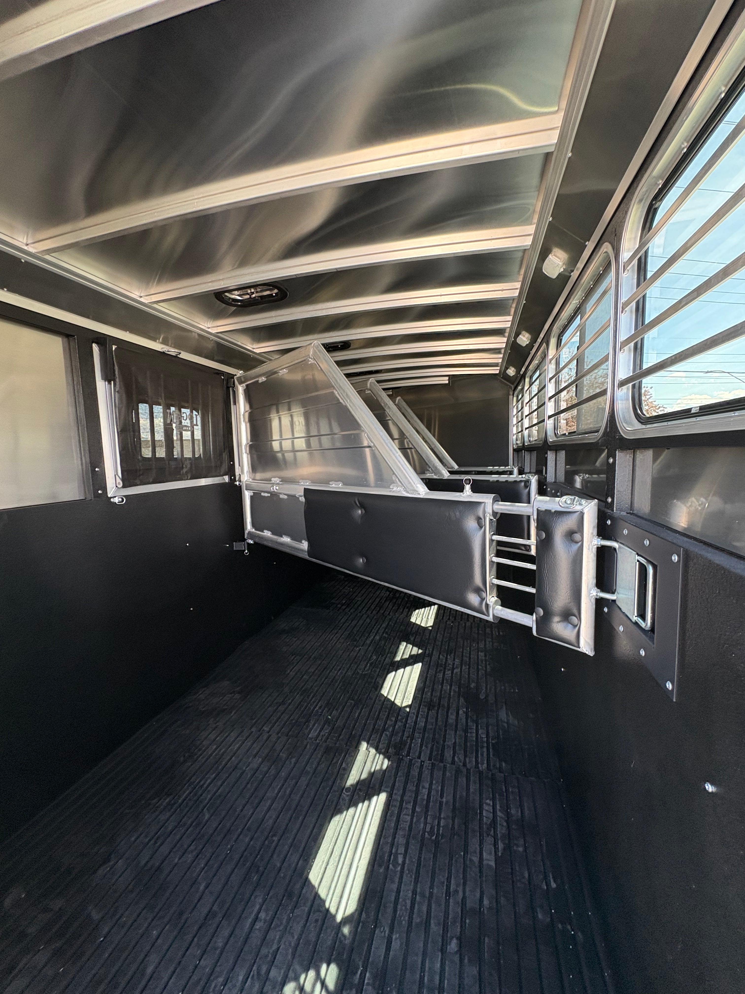 Logan Coach 4 Horse Bullseye XL #14216