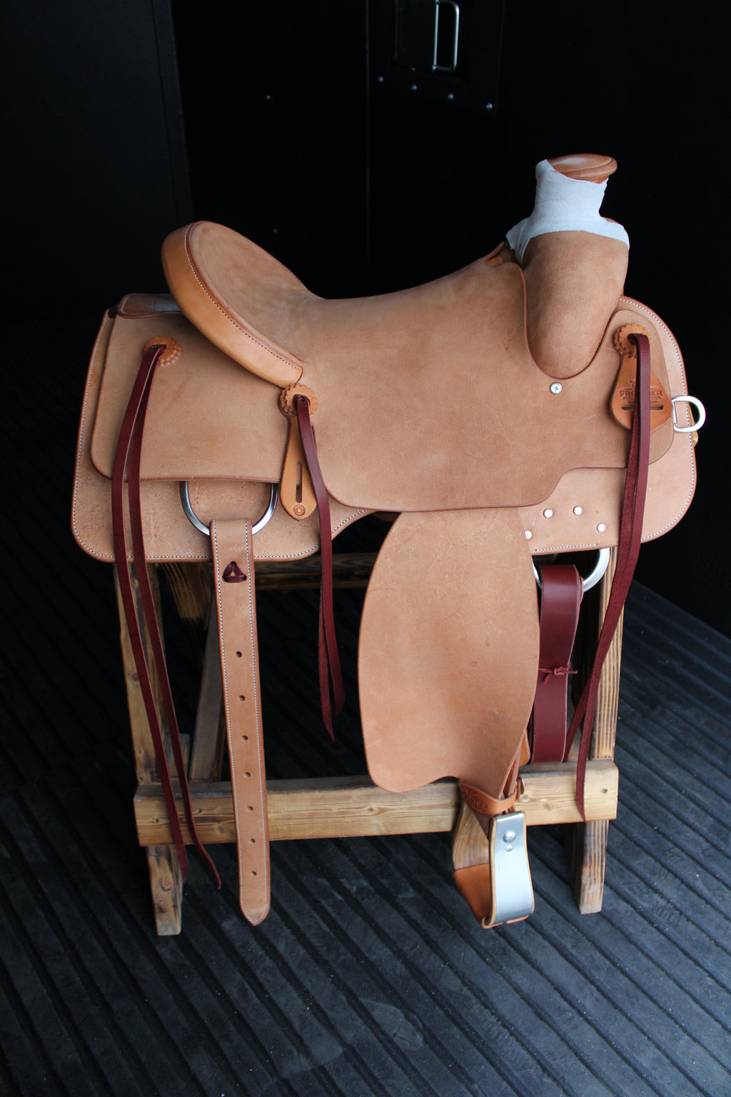 Frontier Natural Roughout 16''Bob Crosby Saddle