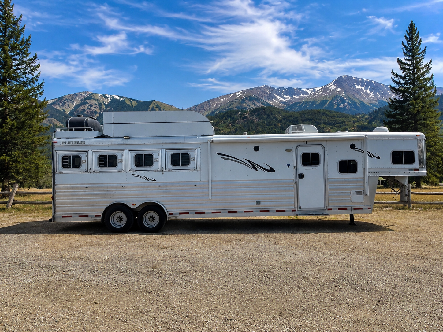 2015 Platinum 4 Horse Living Quarters #07399