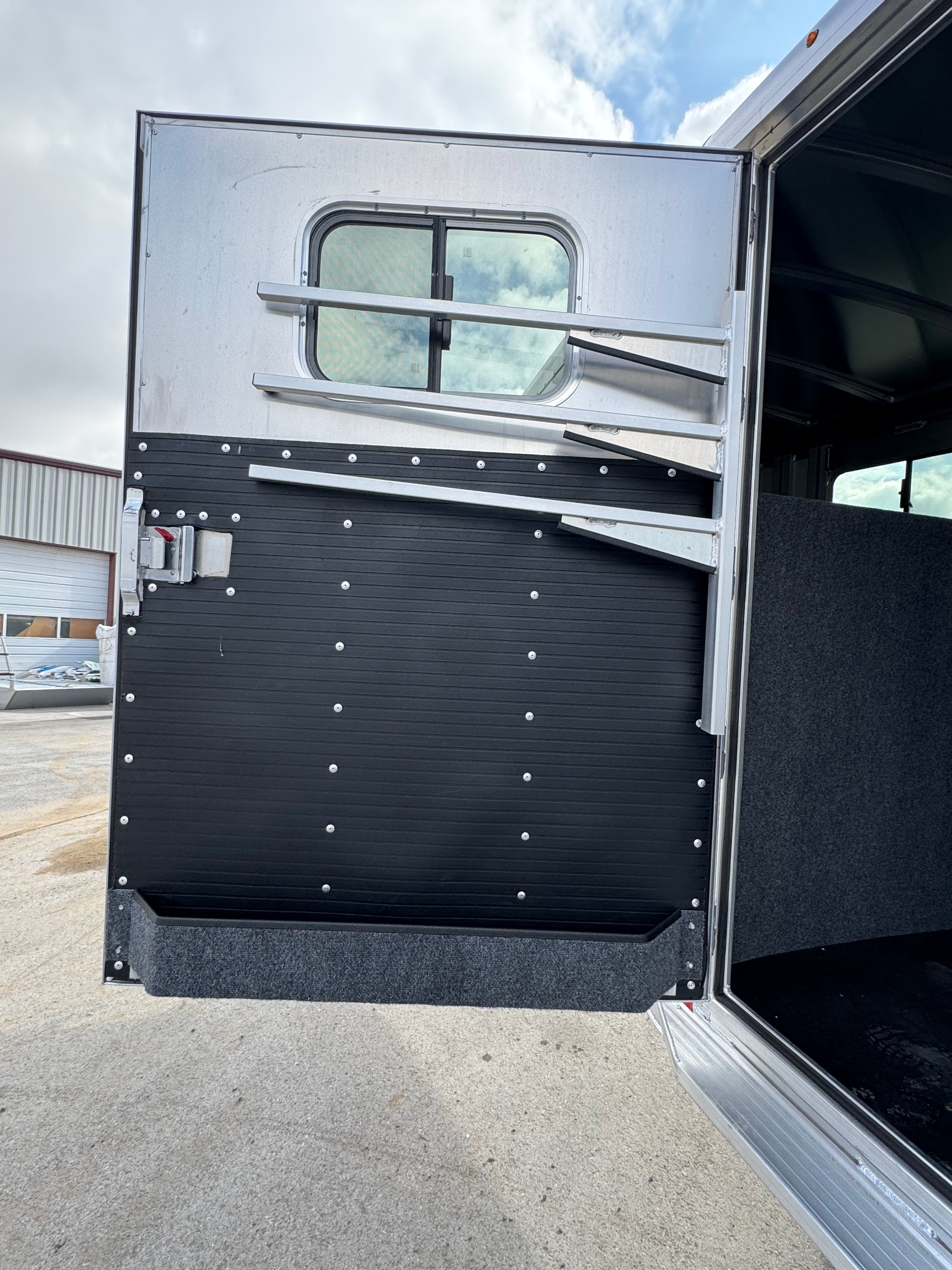 2026 Platinum Coach C-Sport DMD 26’ Stock Combo #13295