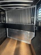 2026 Logan Coach Riot 4 Horse LQ #14002