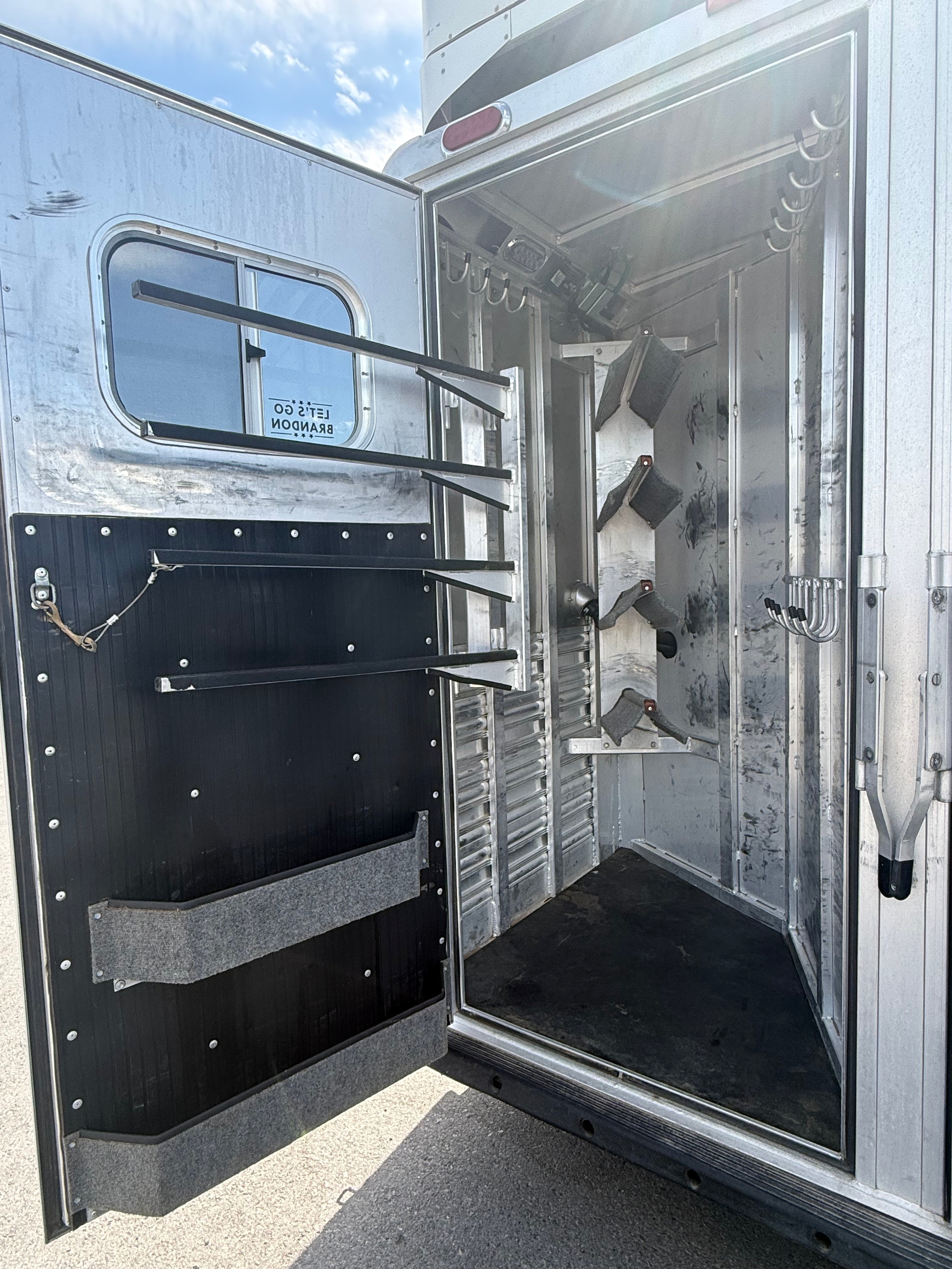 2015 Platinum 4 Horse Living Quarters #07399