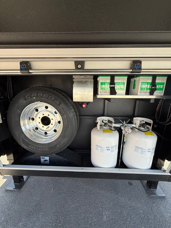 2026 Logan Coach Riot 4 Horse Living Quarters #14008