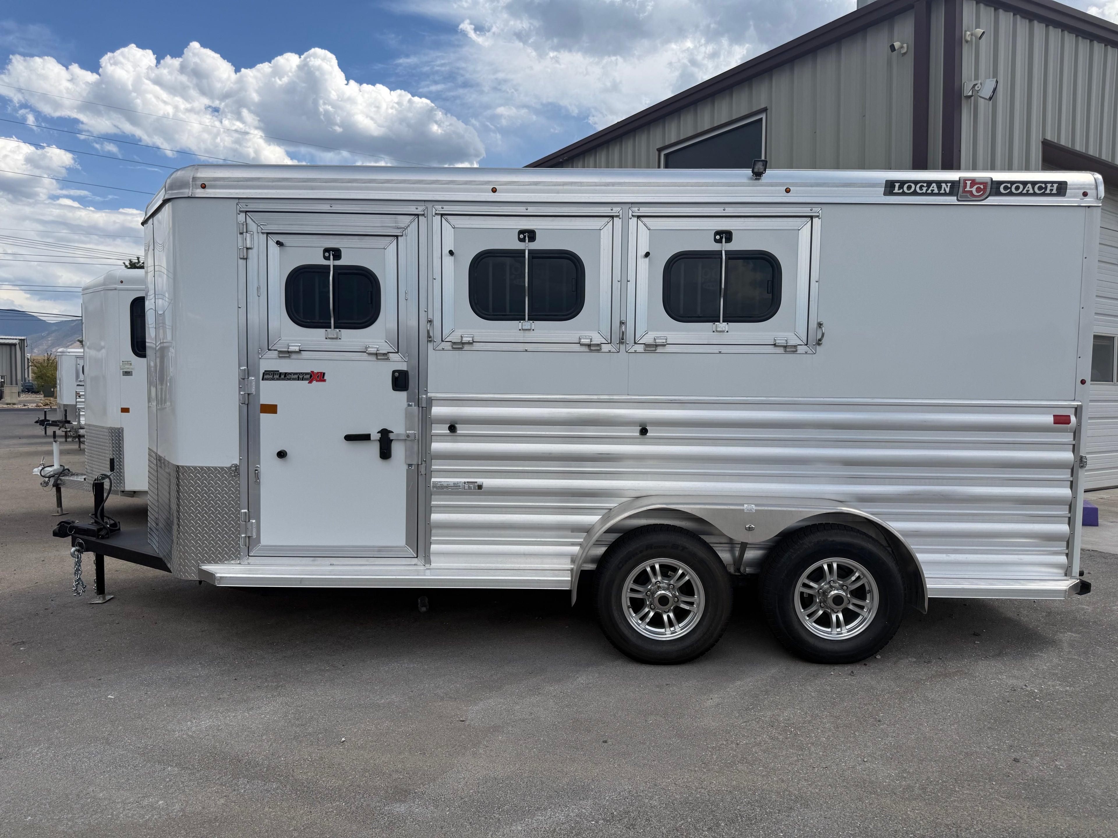 2027 Logan Coach 3H BP Bullseye XL #14417
