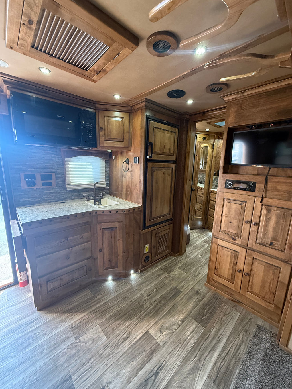 2022 Logan Coach Riot 4H LQ #09718