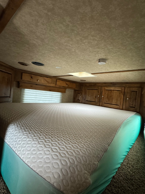 2015 Logan Coach 4 Horse LQ #72021