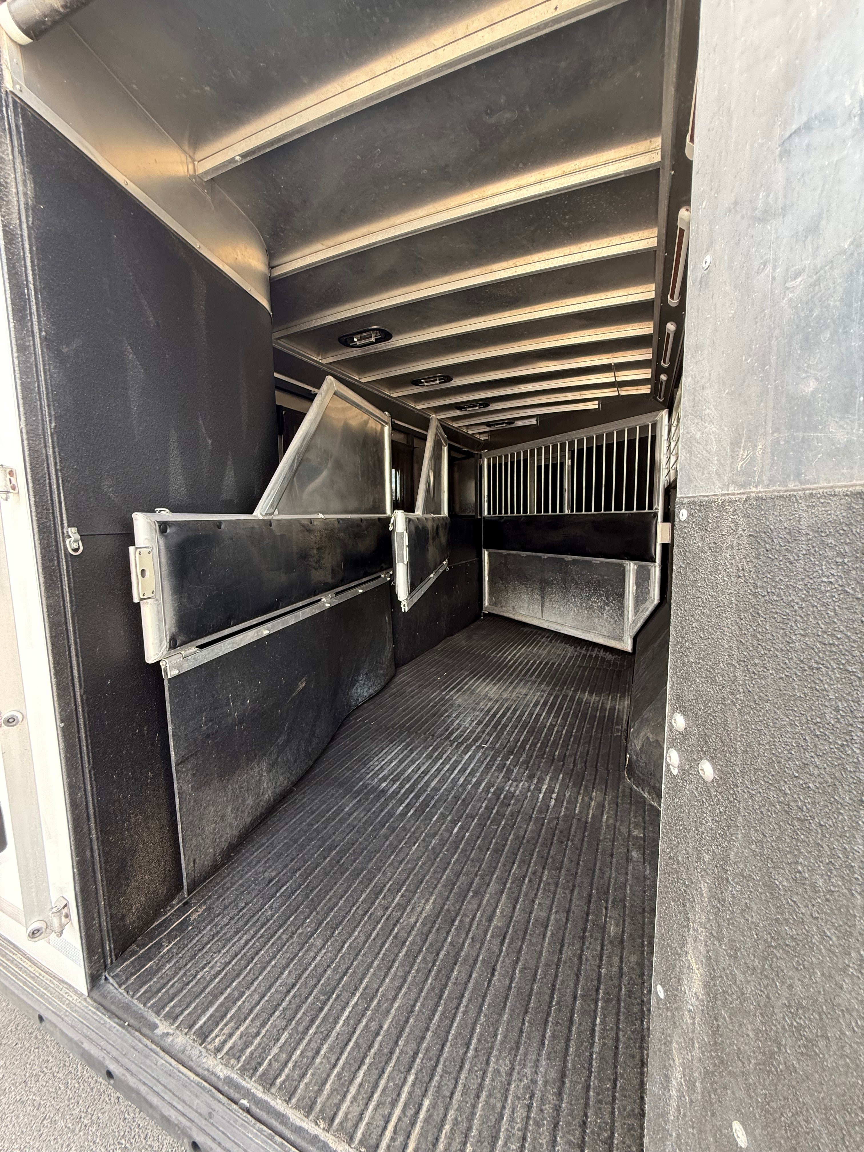 2012 Logan Coach 4H Razor XLT LQ #72351