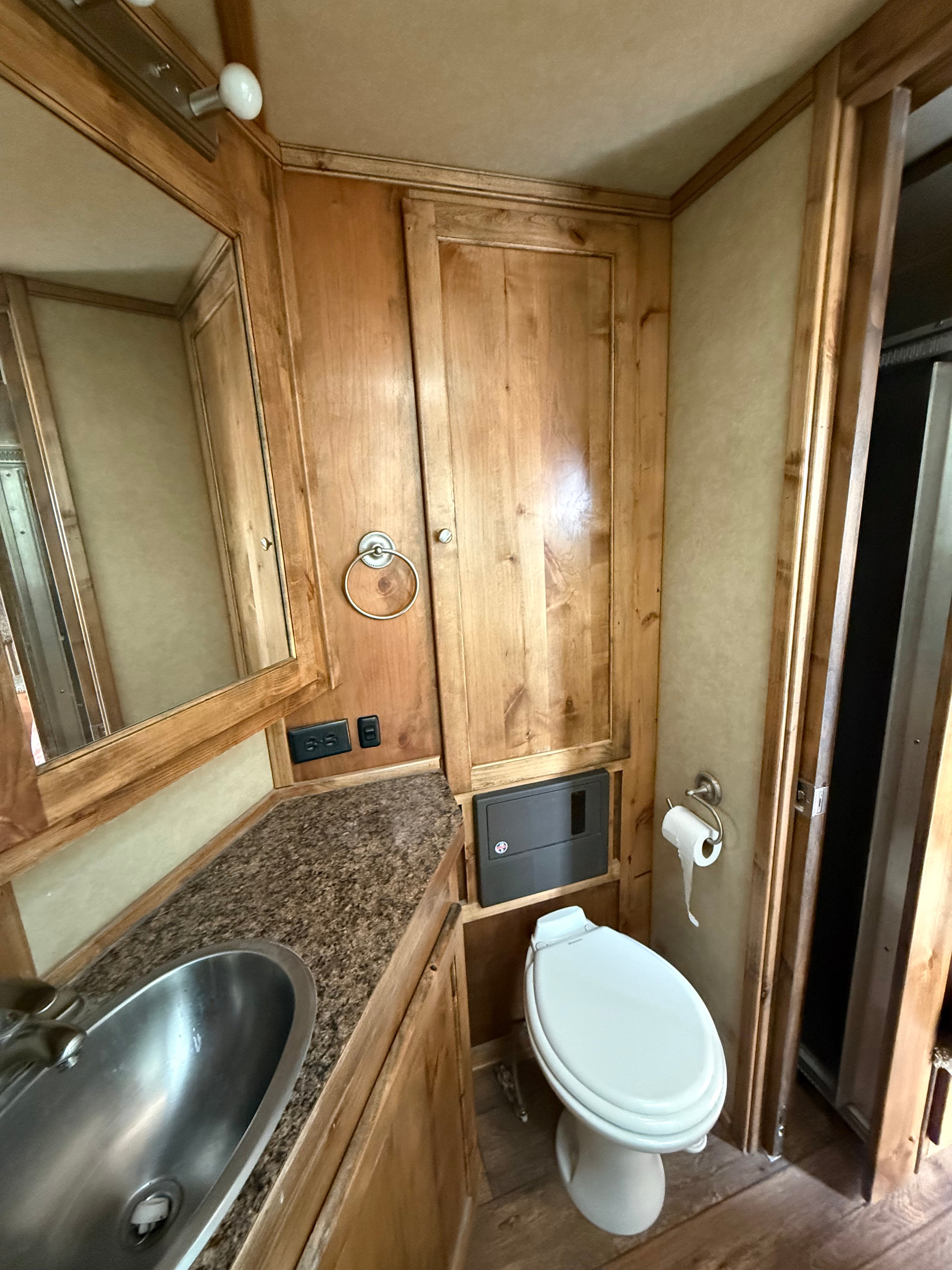 2012 3H Logan Coach Razor #72056