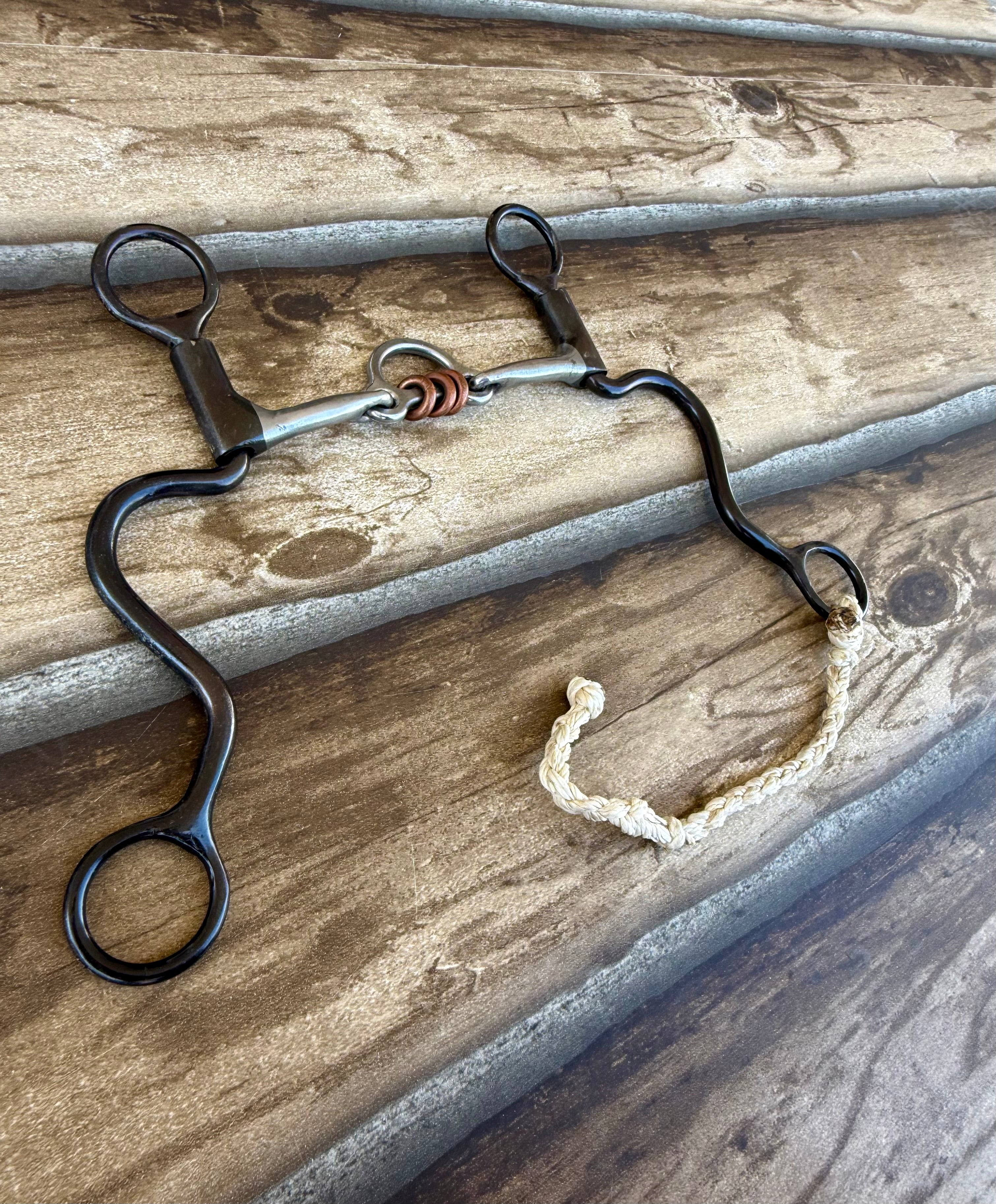 Dutton Round Port With Loose Copper Rings