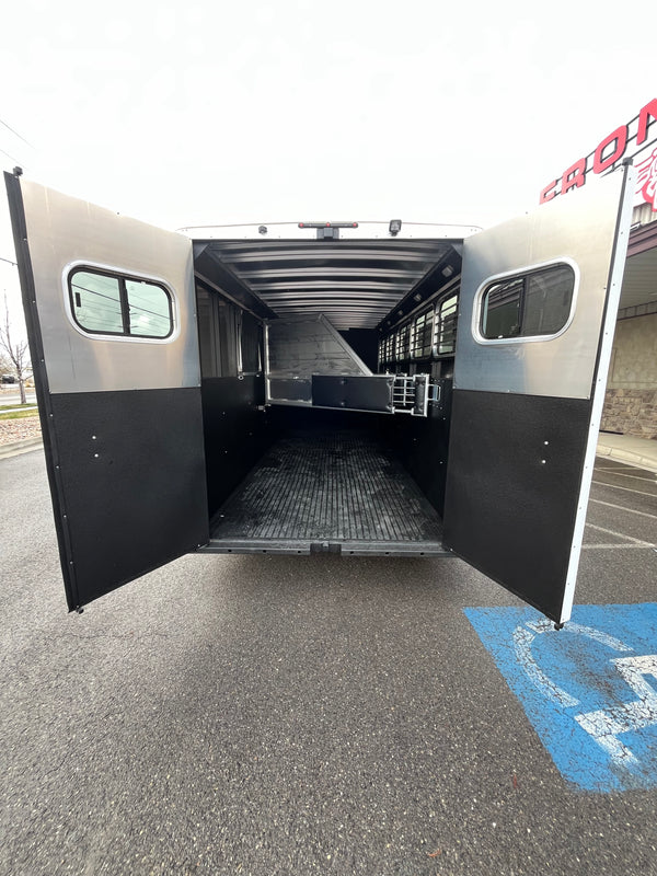 2025 Logan Coach Bullseye XL 5H #13734