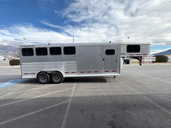 2026 Logan Coach Bullseye 4 horse