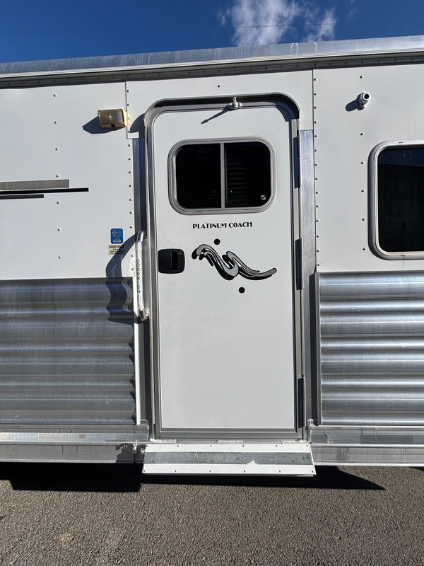 2008 Platinum Coach 5 Horse Living Quarters #4163