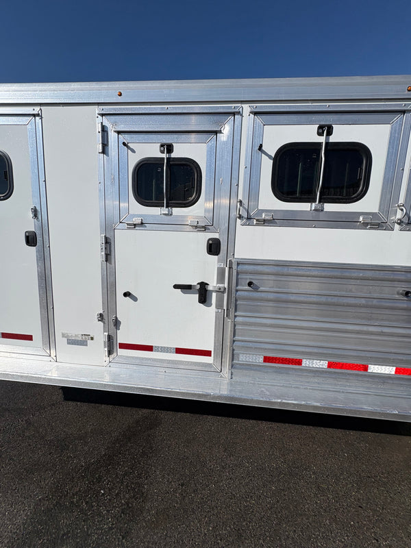 2025 Logan Coach Bullseye XL 6 Horse Gooseneck #13870