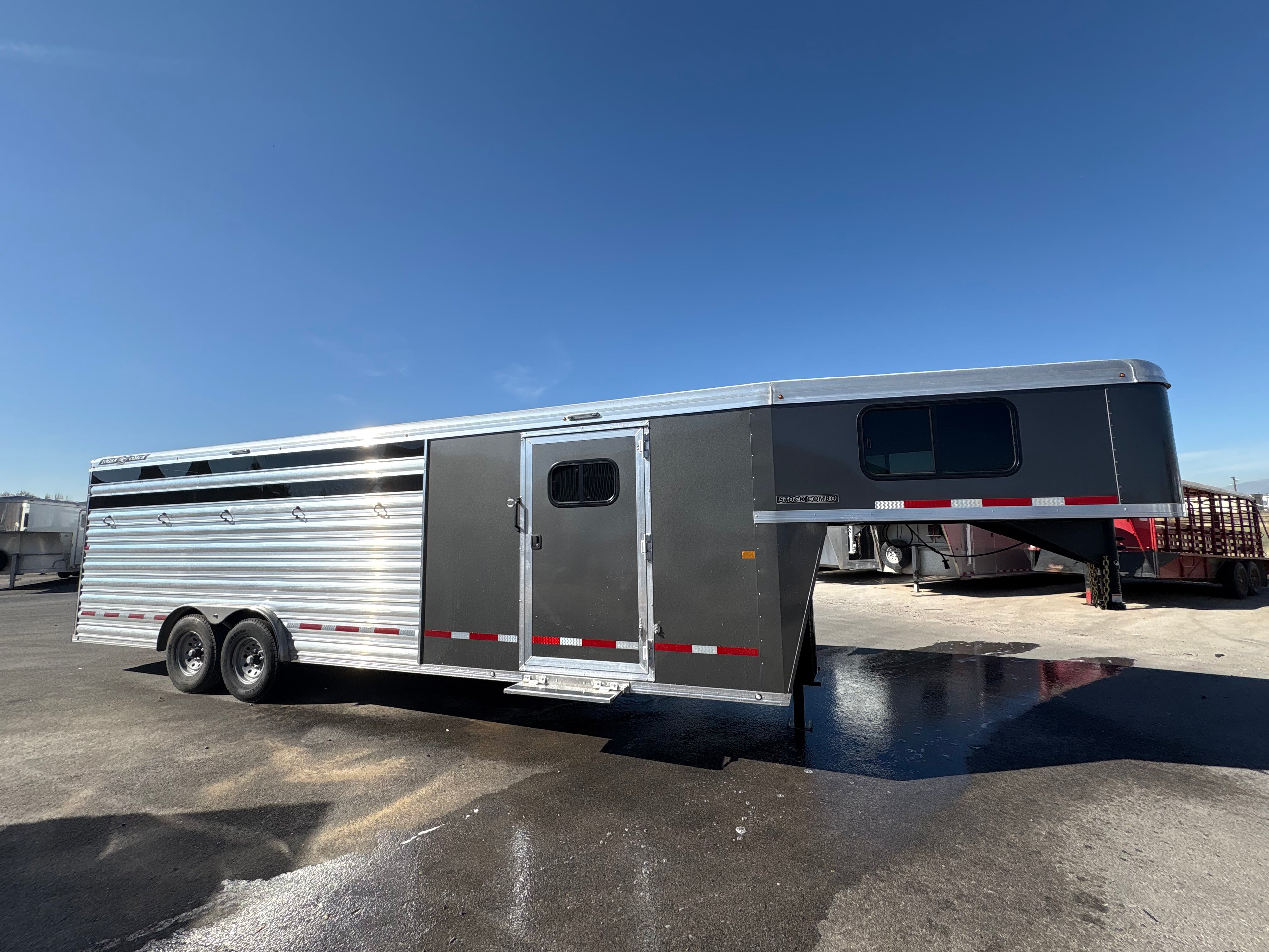 PRICE REDUCED!!!! 2026 Logan Coach 26’ Stockman Combo #14014