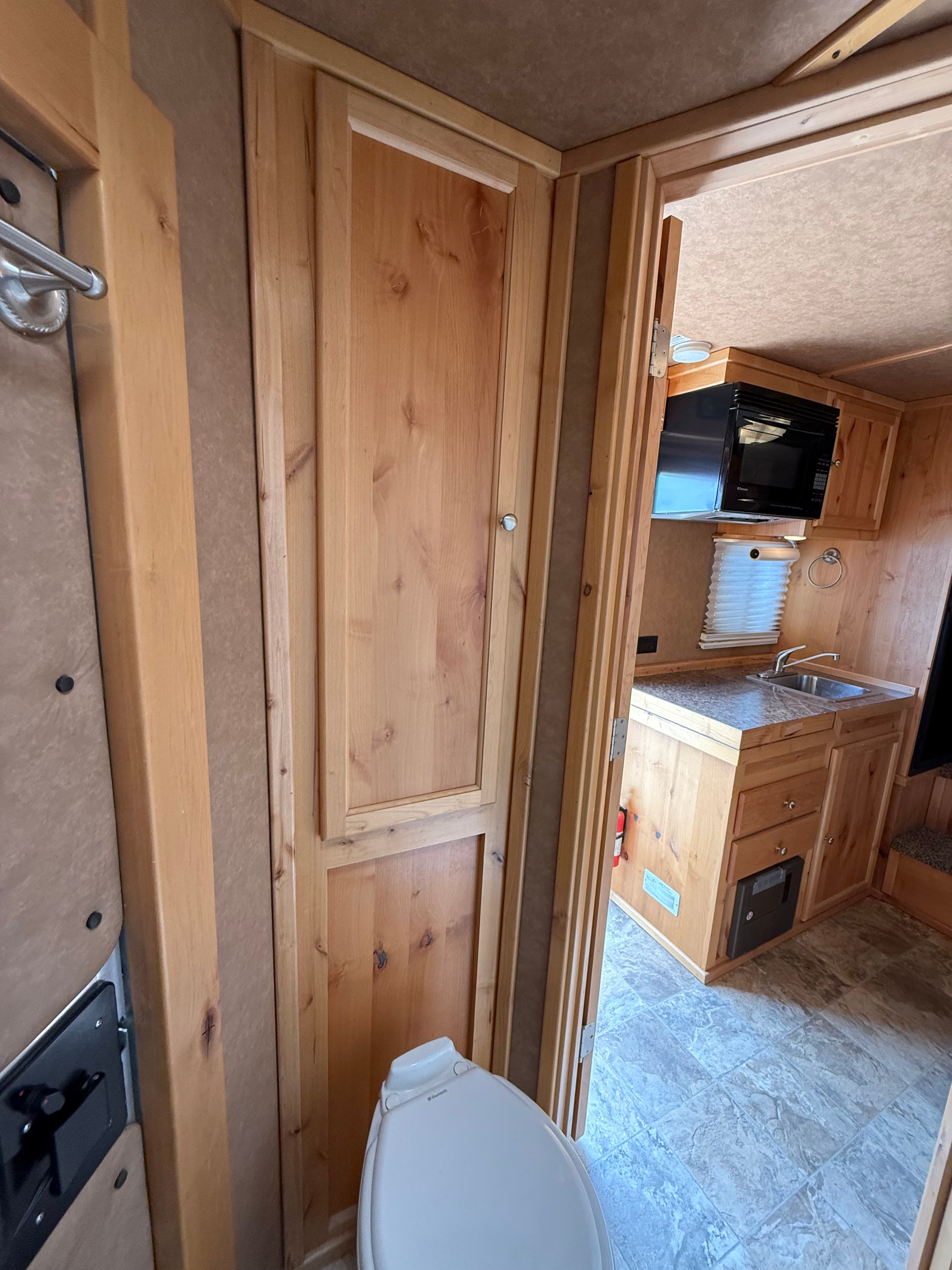 2012 Logan Coach 4H Razor XLT LQ #72351