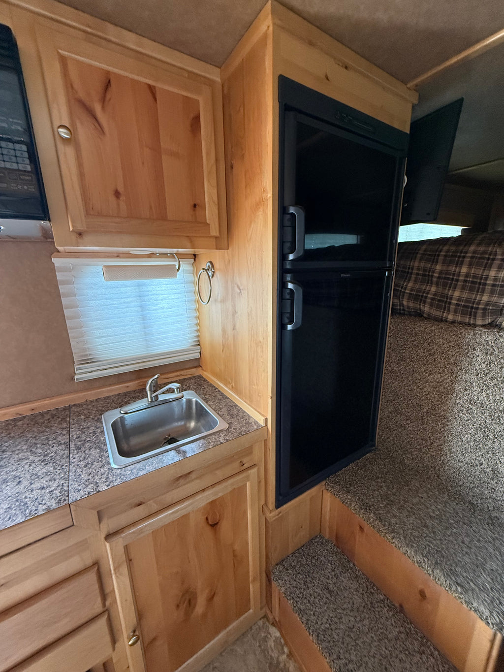 2012 Logan Coach 4H Razor XLT LQ #72351