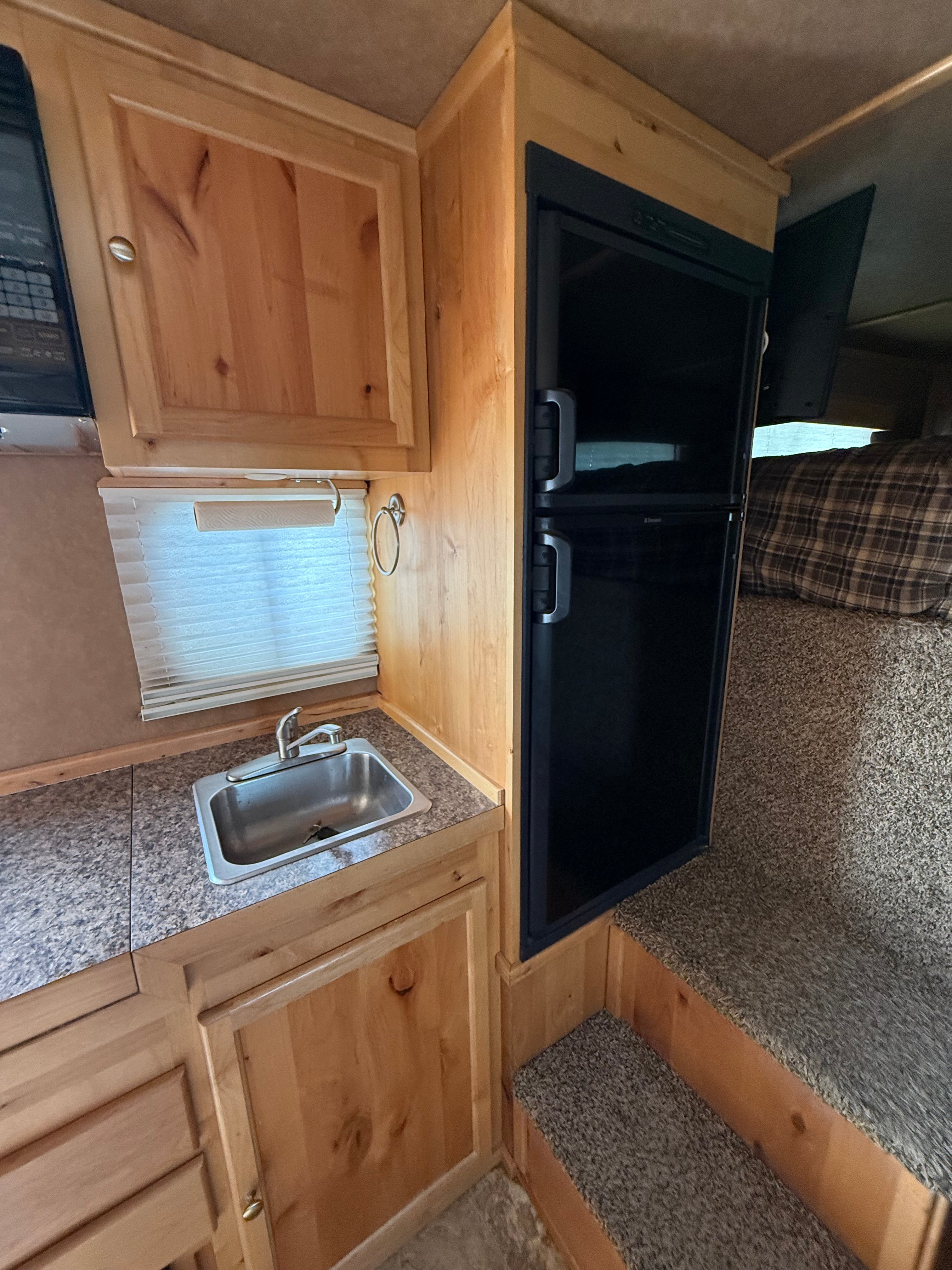 2012 Logan Coach 4H Razor XLT LQ #72351
