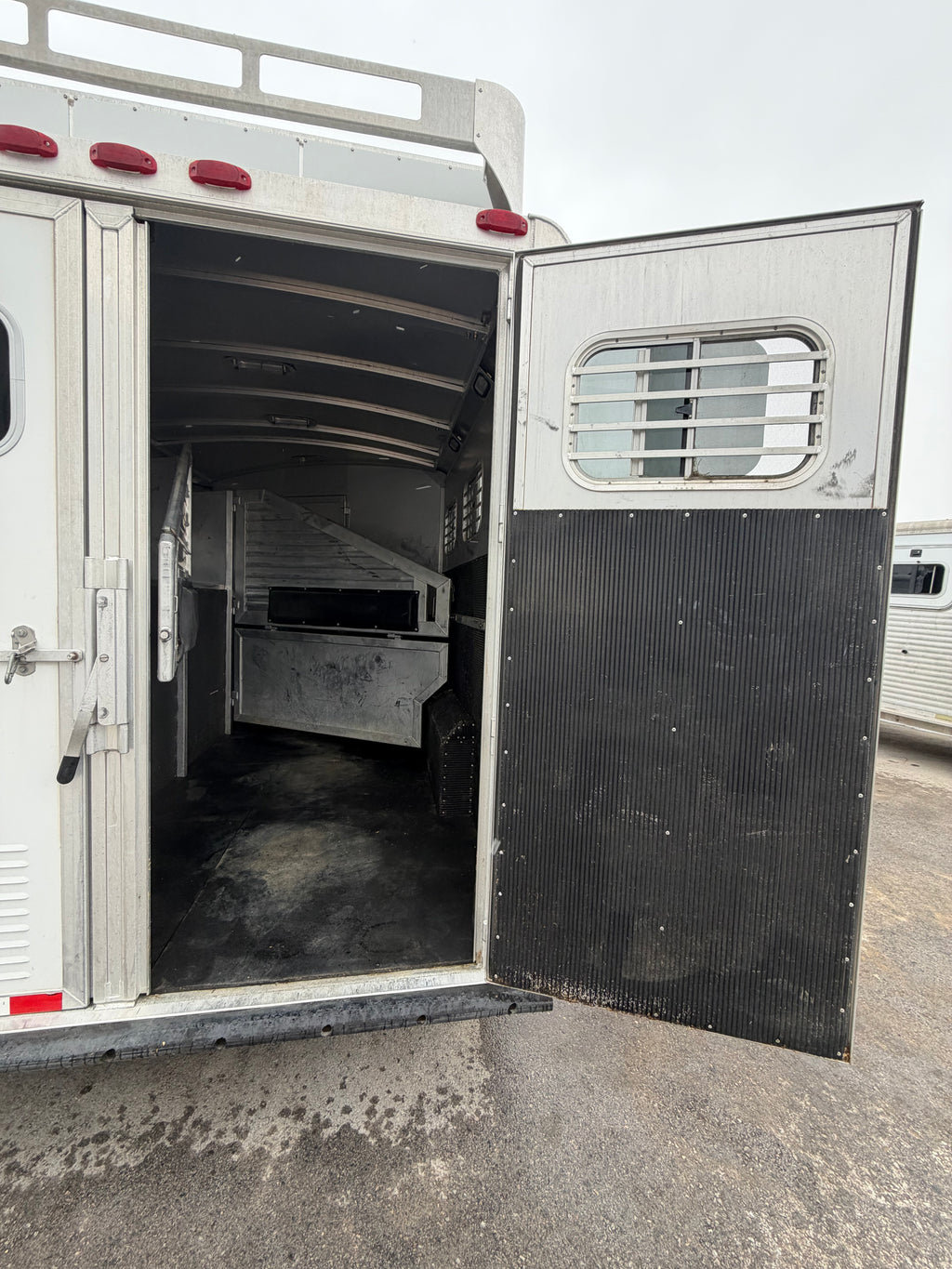 2005 Elite 3 Horse Living Quarters