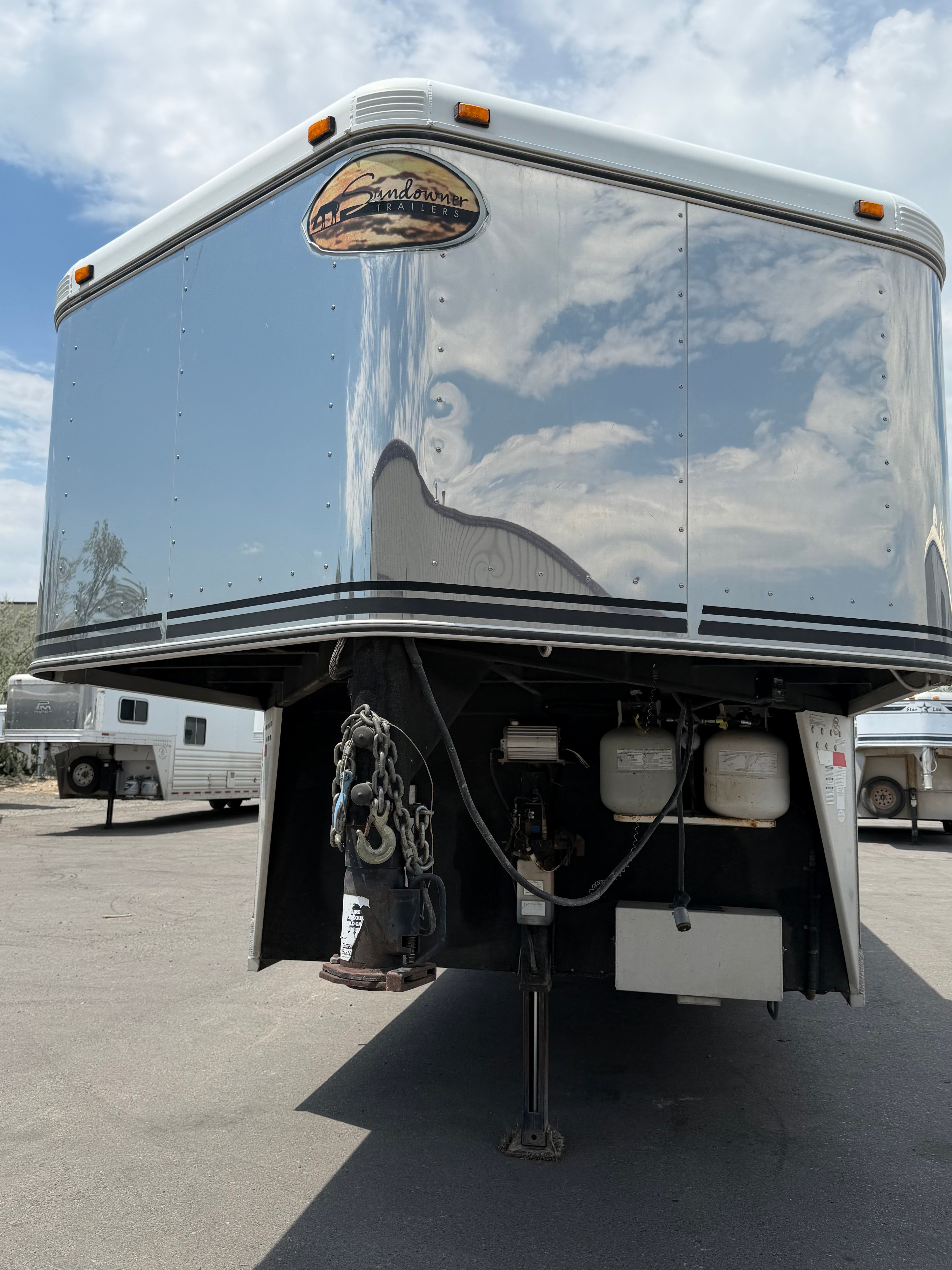 2004 Sundowner 6 Horse LQ #4288