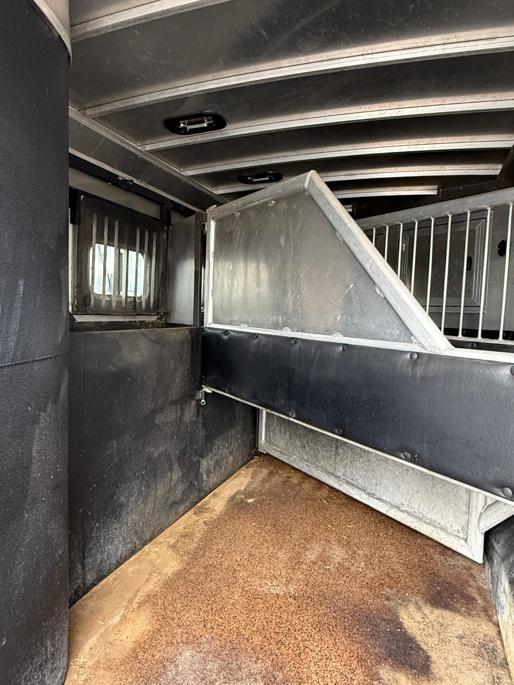 2012 3H Logan Coach Razor #72056