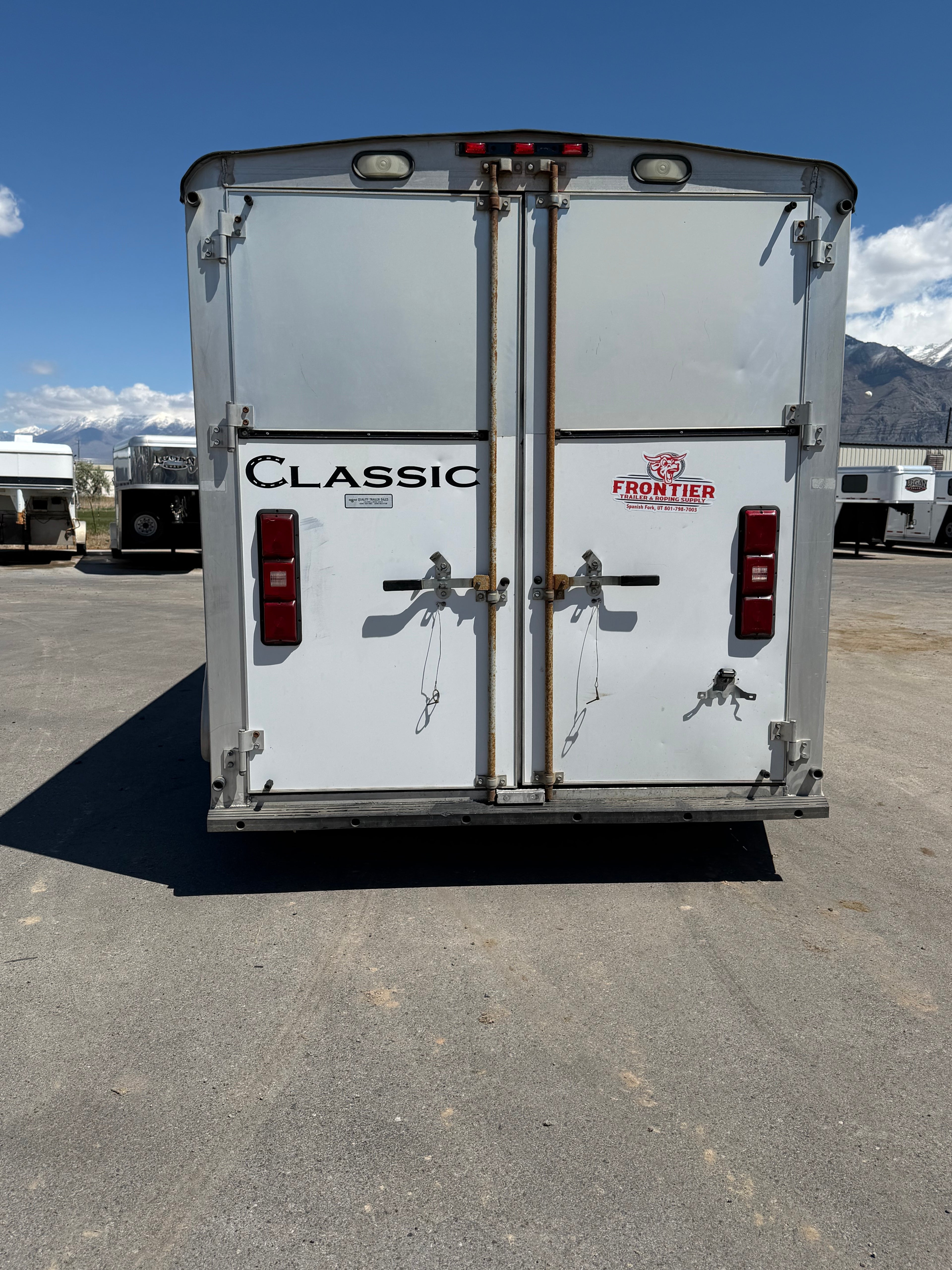 2003 Classic Cavalier 3 Horse Bumper Pull