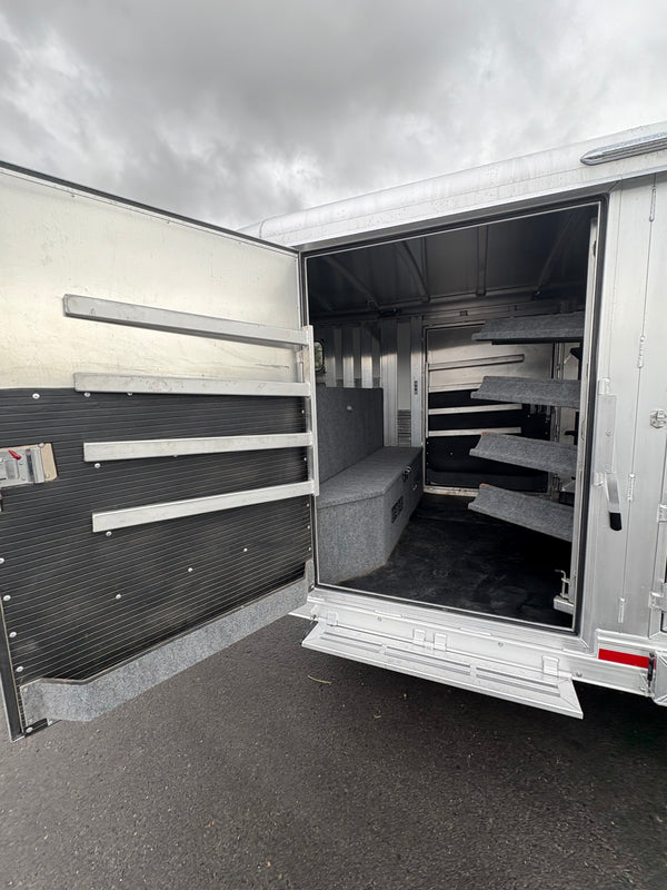 2024 Platinum Coach 5 Horse