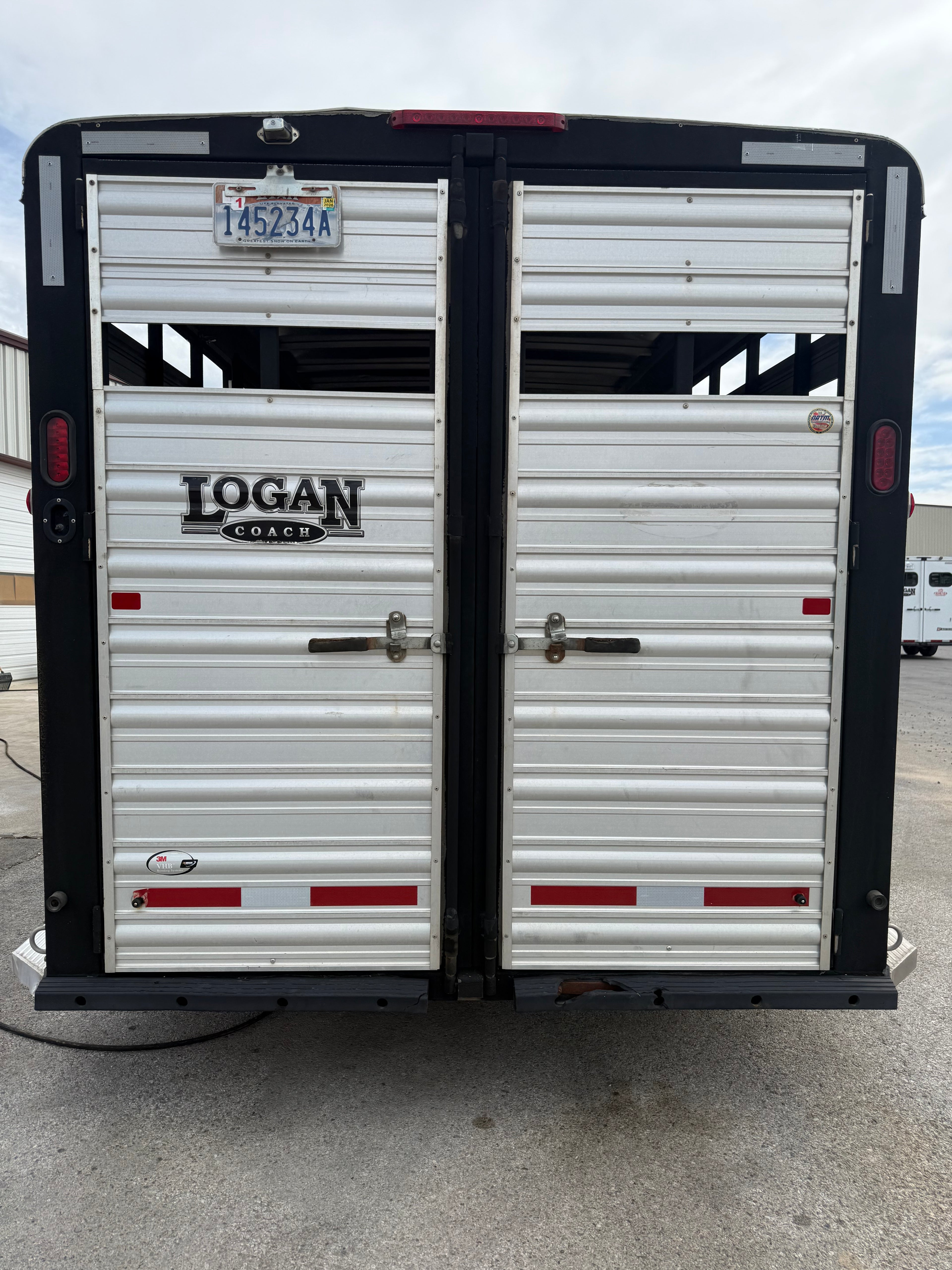 2016 Logan Coach 20’ Stockman #04662