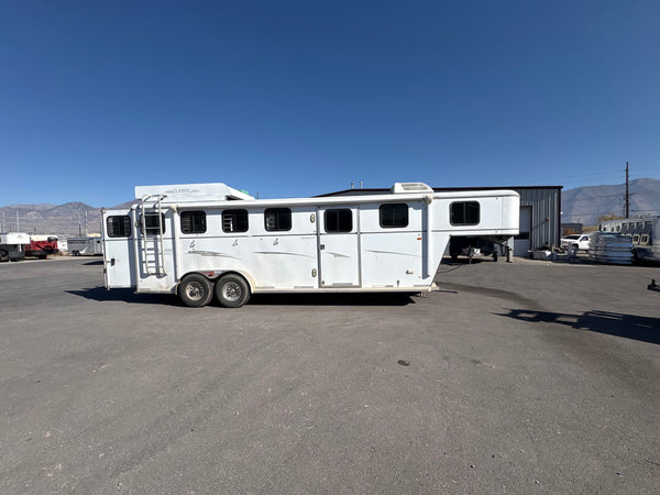 2006 Classic Monarch 4 Horse Overnighter