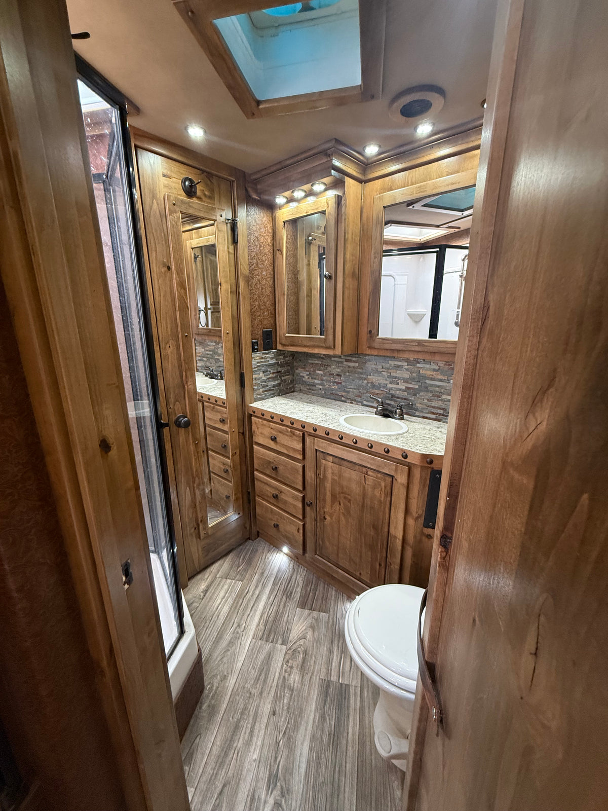 2022 Logan Coach Riot 4H LQ #09718