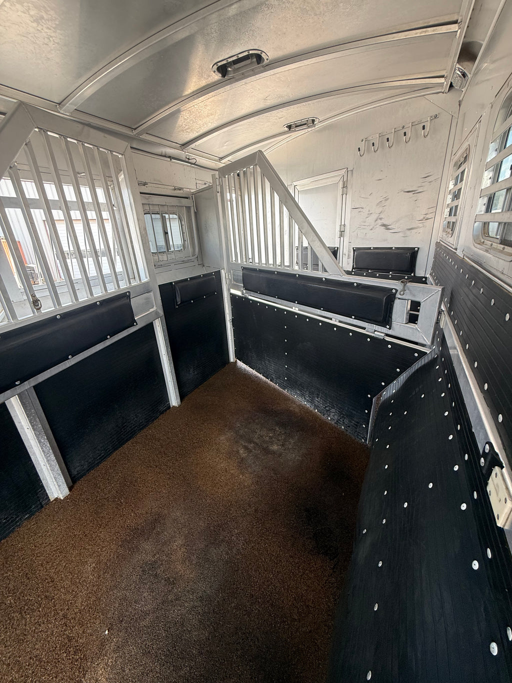2015 Platinum 4 Horse Living Quarters #07399