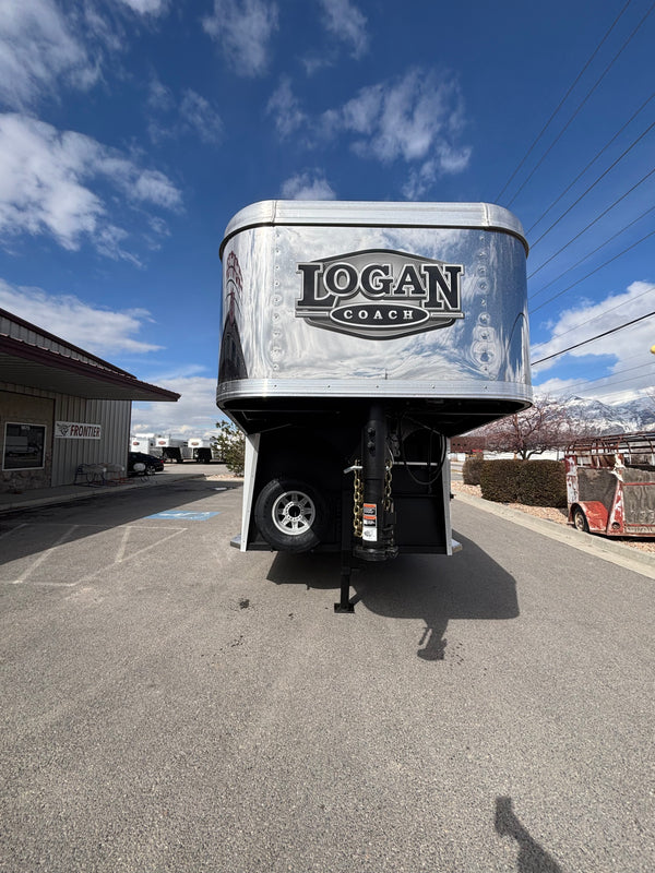 2025 Logan Coach Riot 4 Horse Trailer #13694