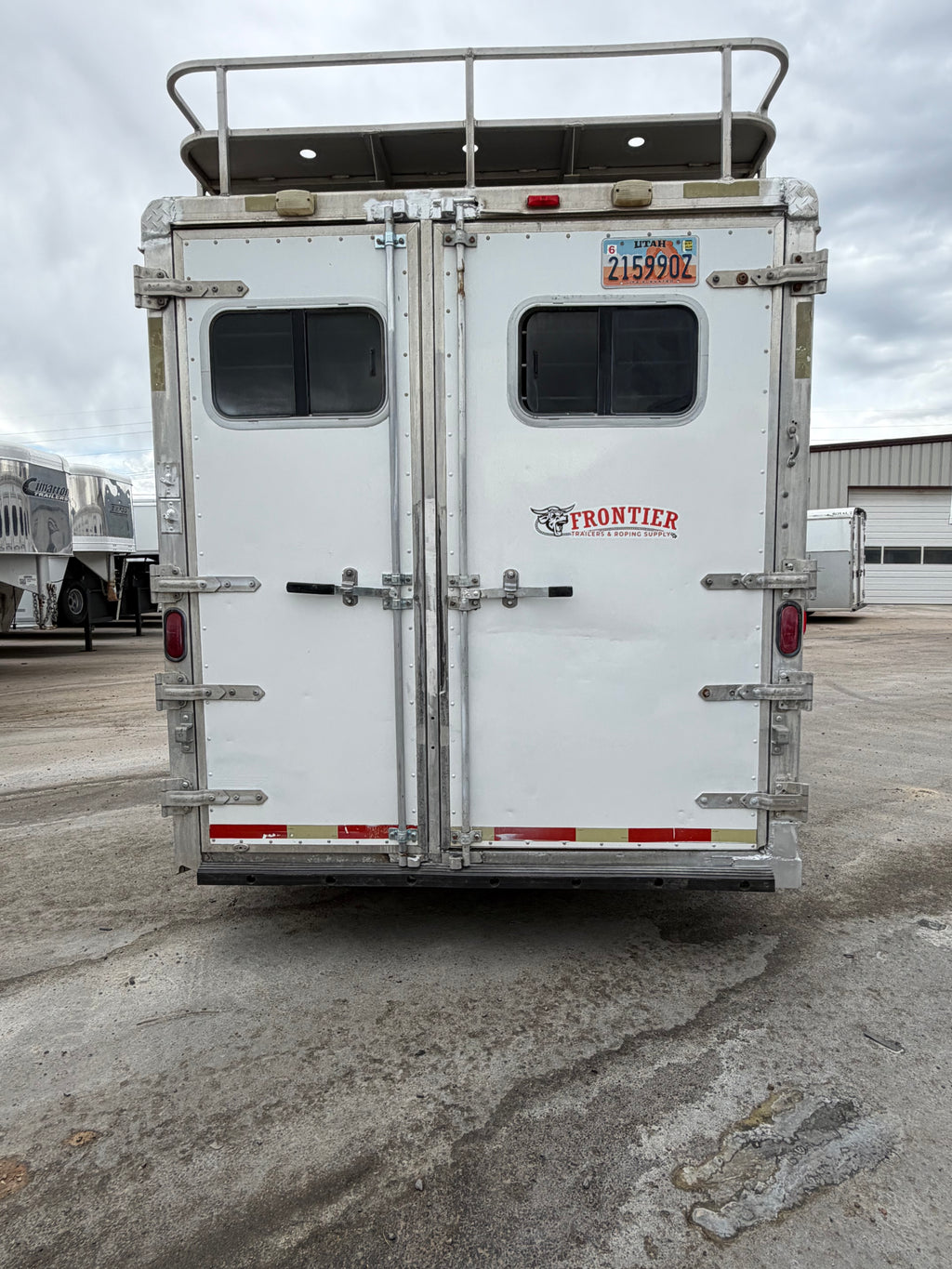2001 Exiss 6 Horse Weekender