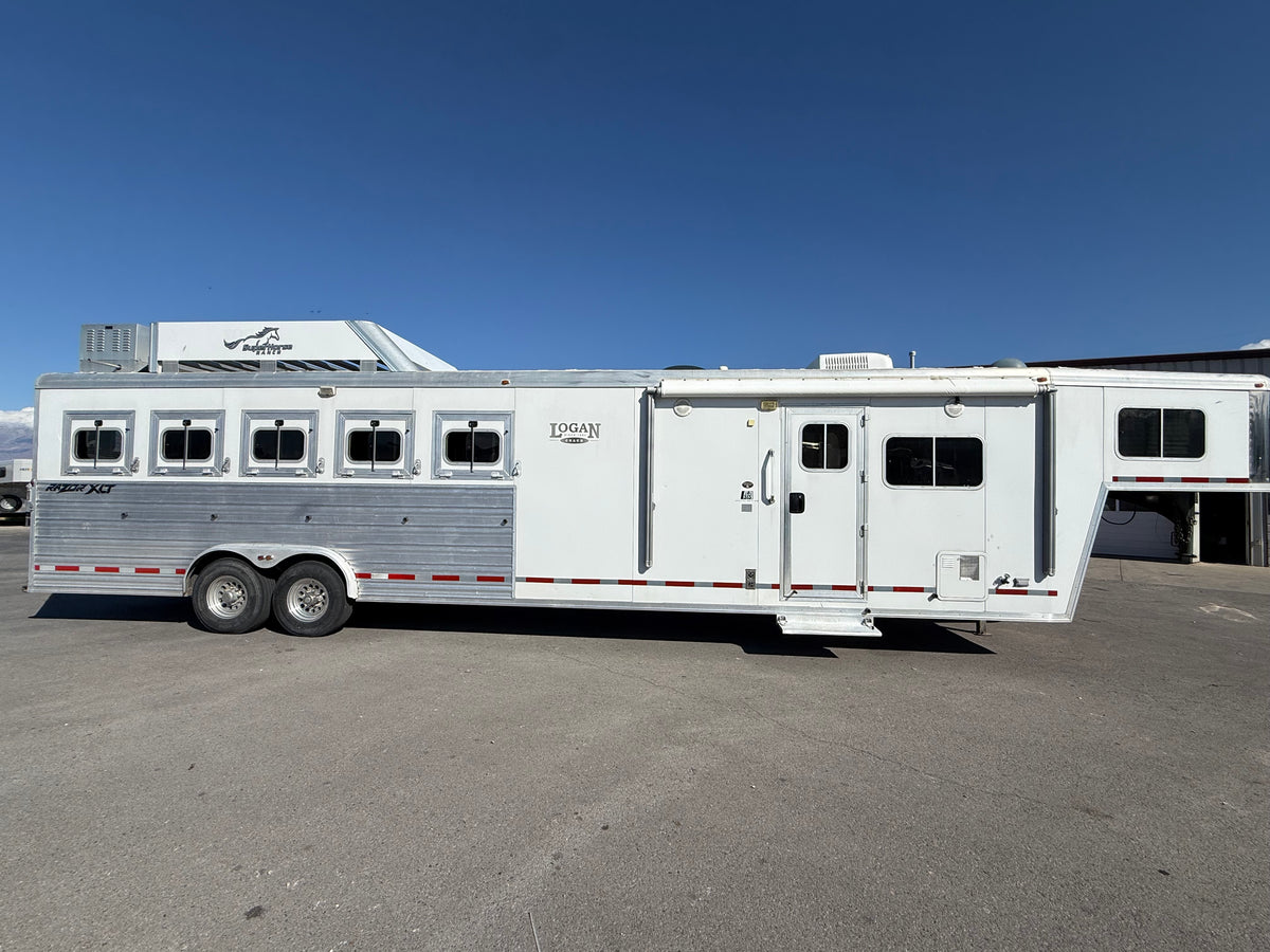 2011 Logan Coach 5H LQ #72042