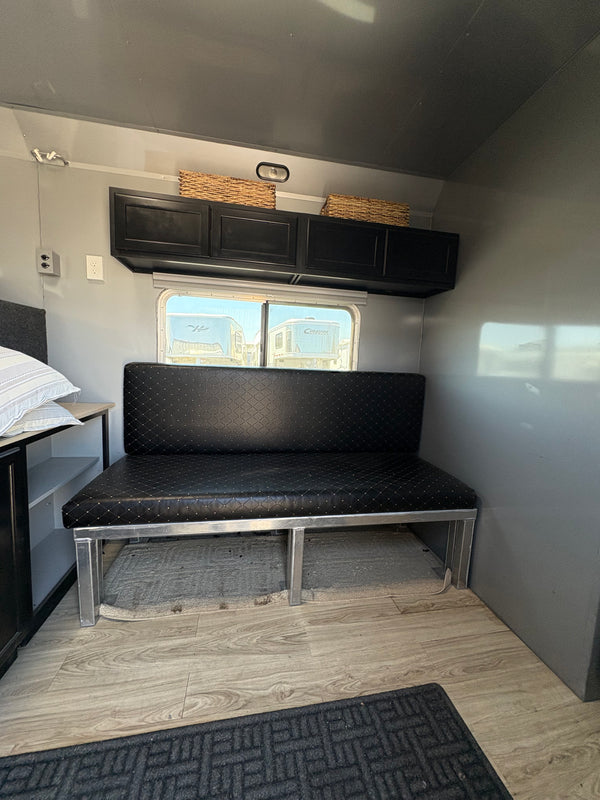 2016 Charmac Outlaw 4 Horse Living Quarters