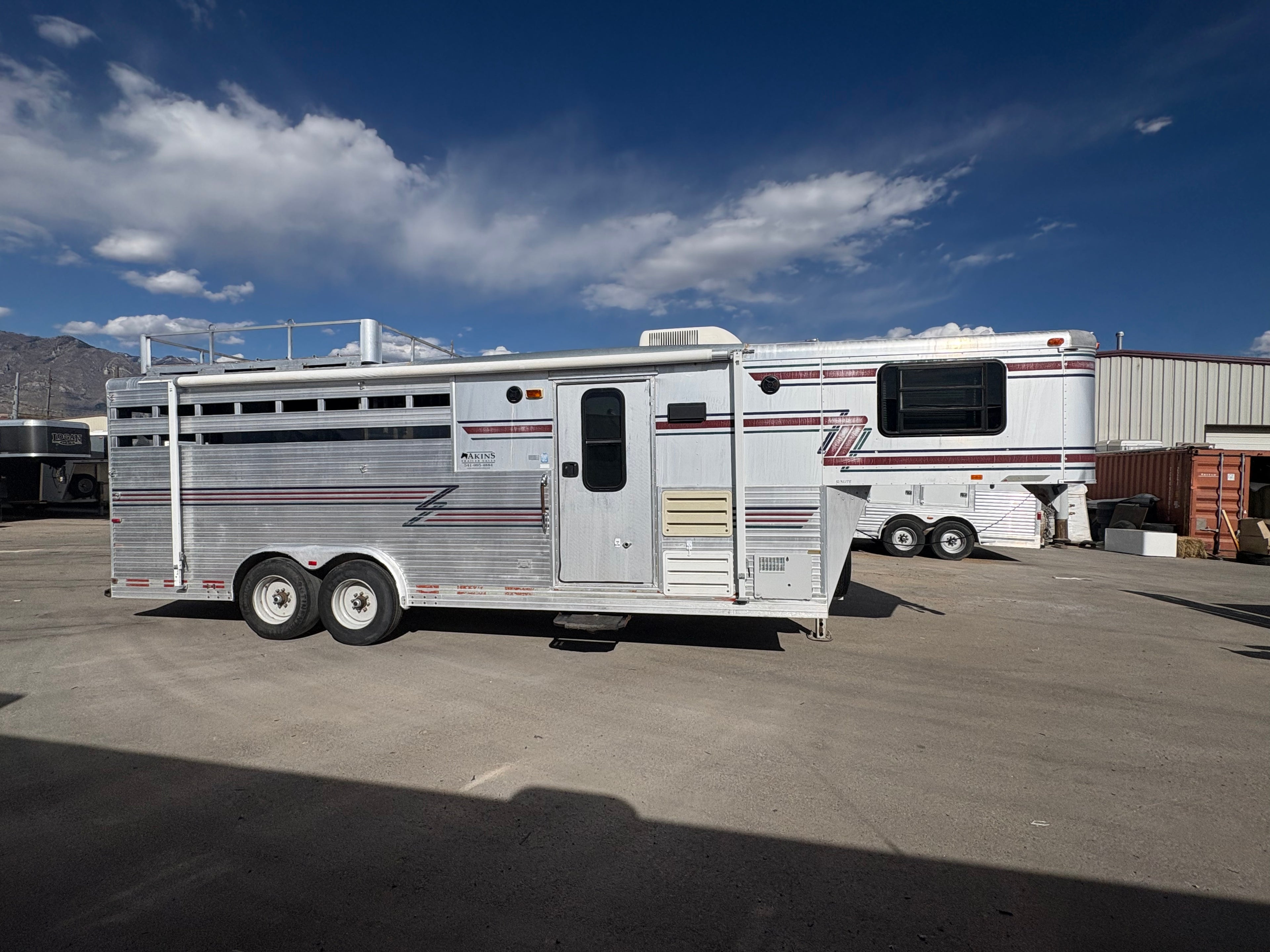 1995 Sundowner 4 Horse LQ #9250