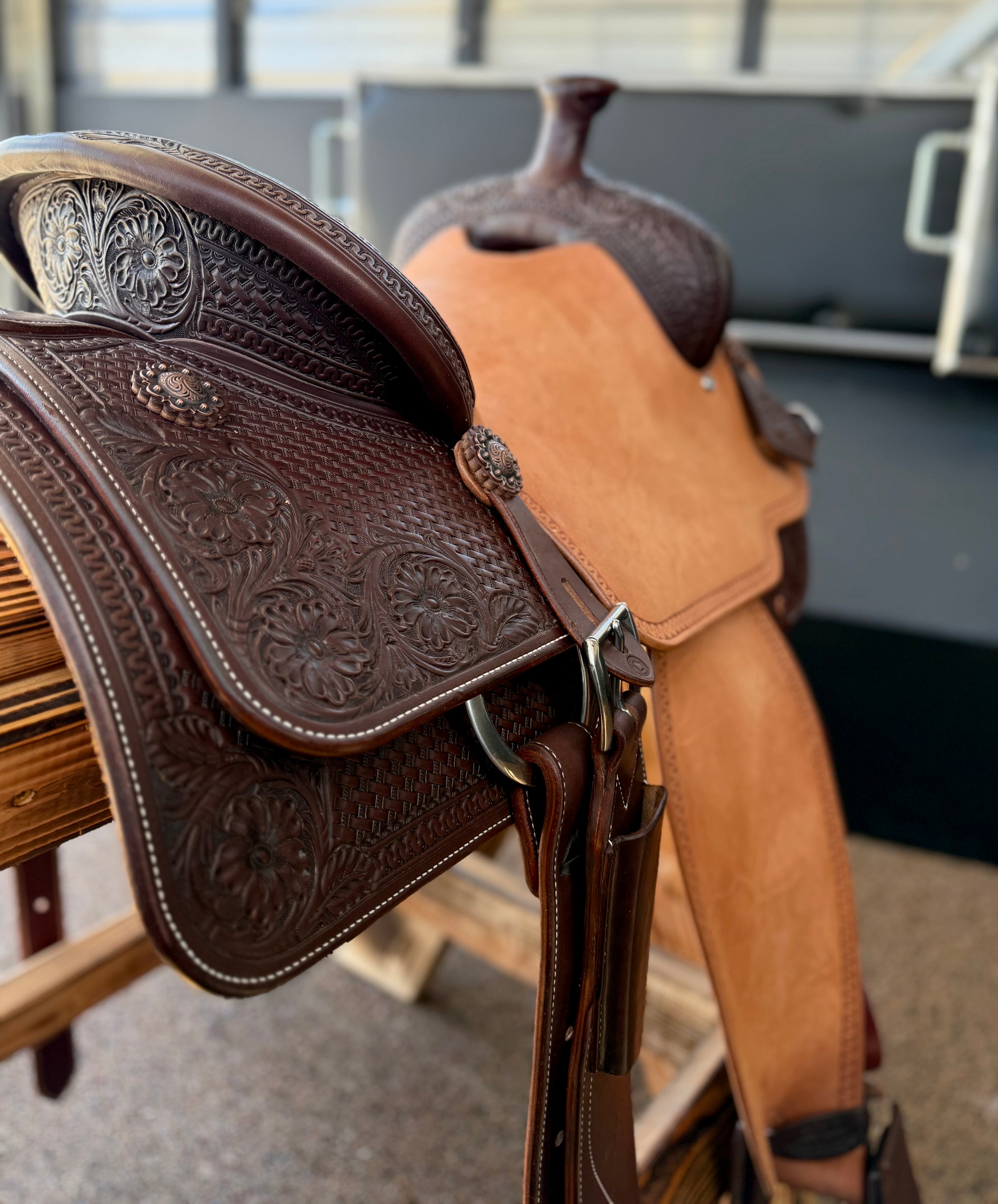 Frontier 14.5” Two Toned Leather Team Roper Saddle