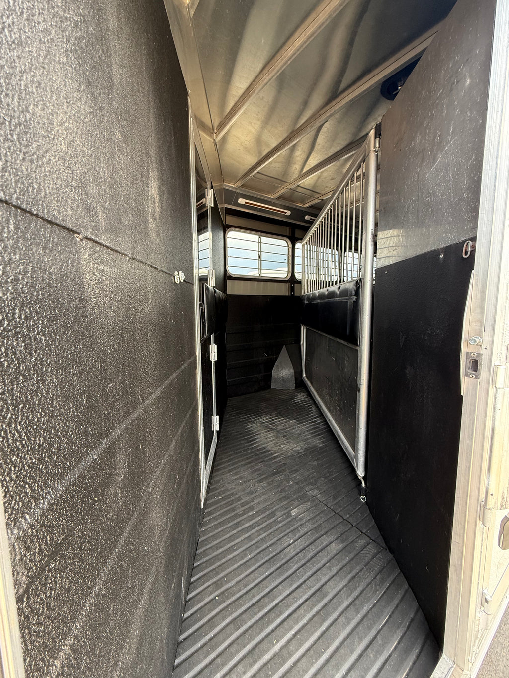 2012 Logan Coach 4H Razor XLT LQ #72351