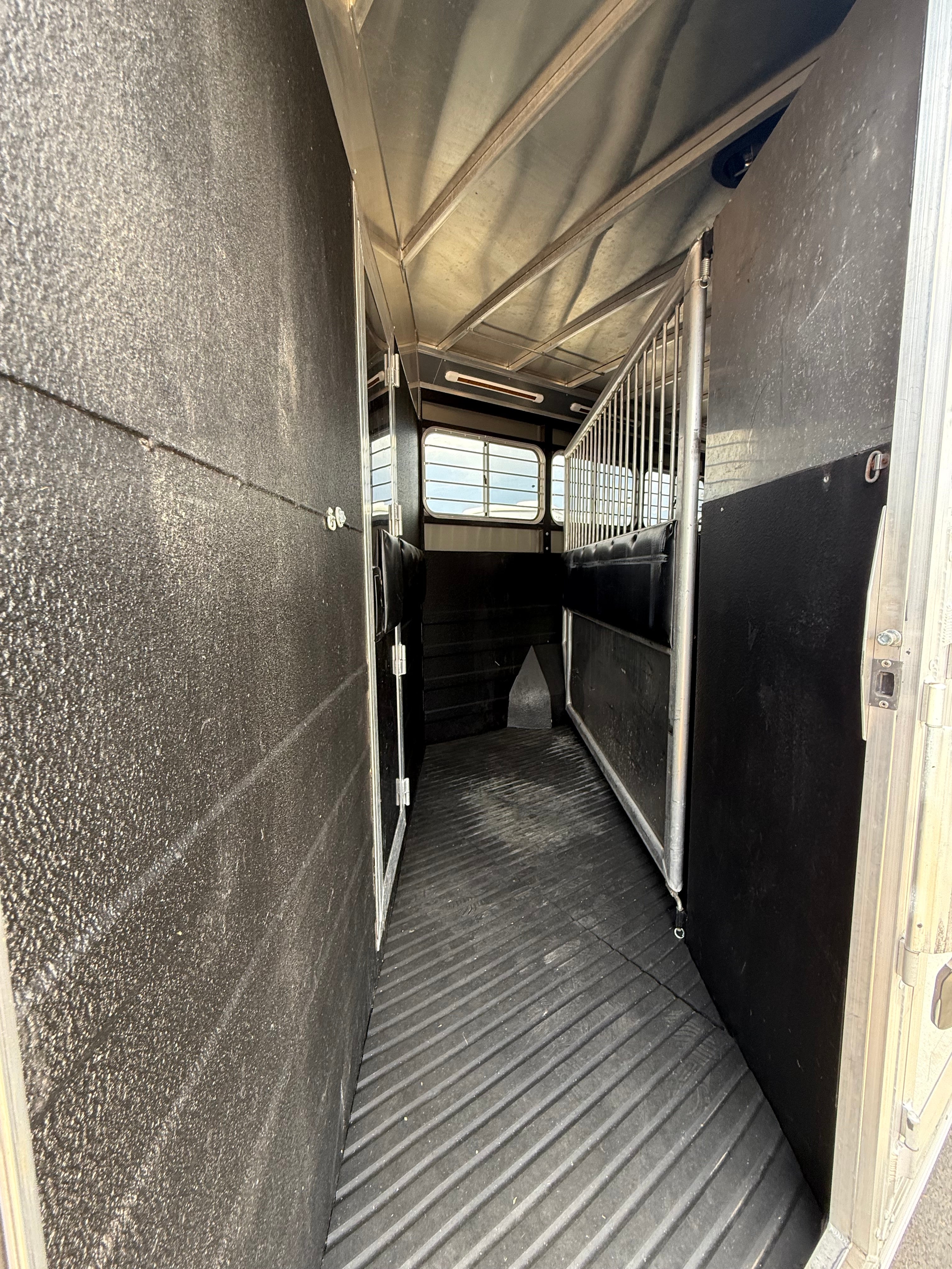 2012 Logan Coach 4H Razor XLT LQ #72351