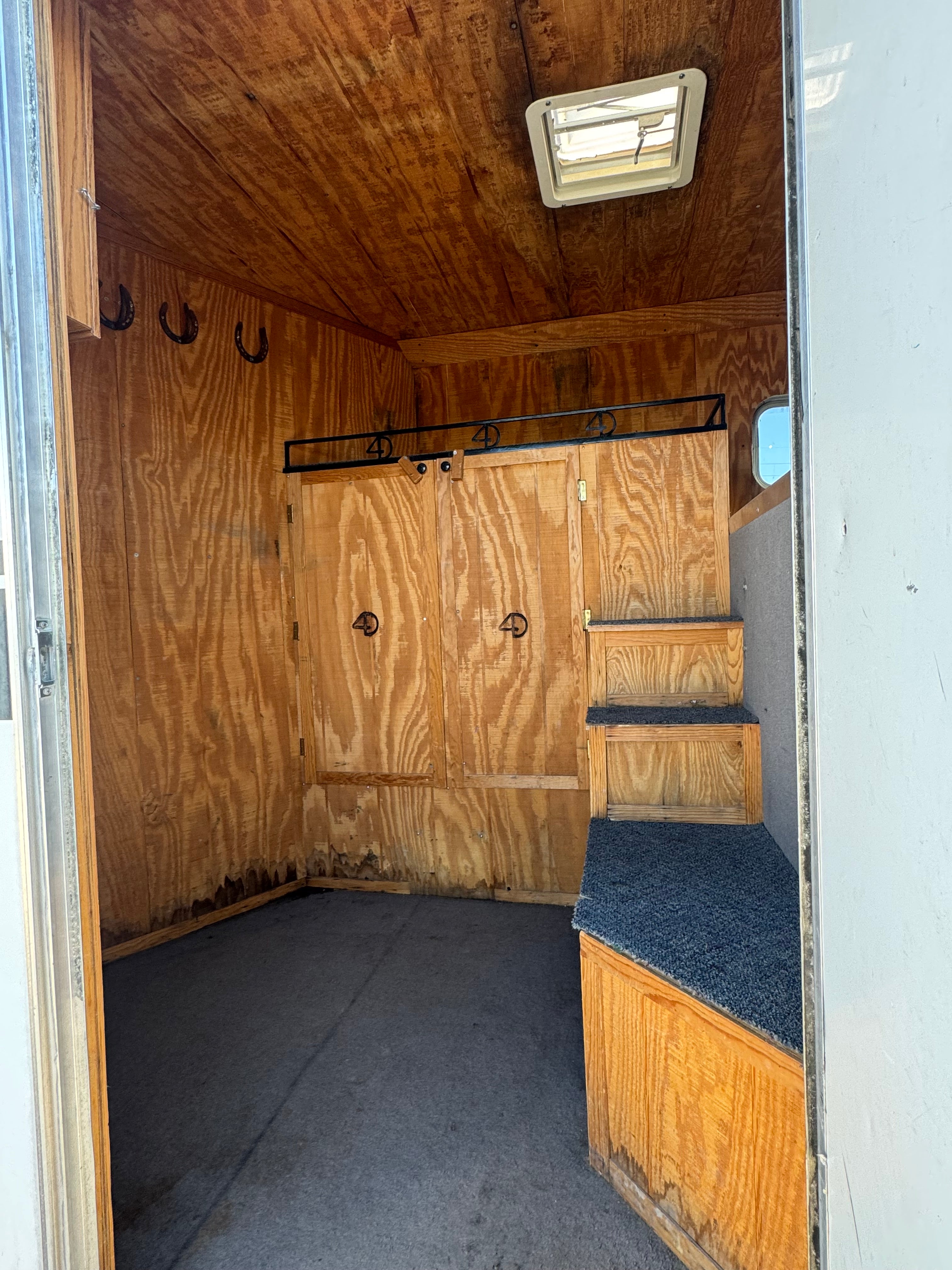 1999 Charmac 3 Horse Gooseneck