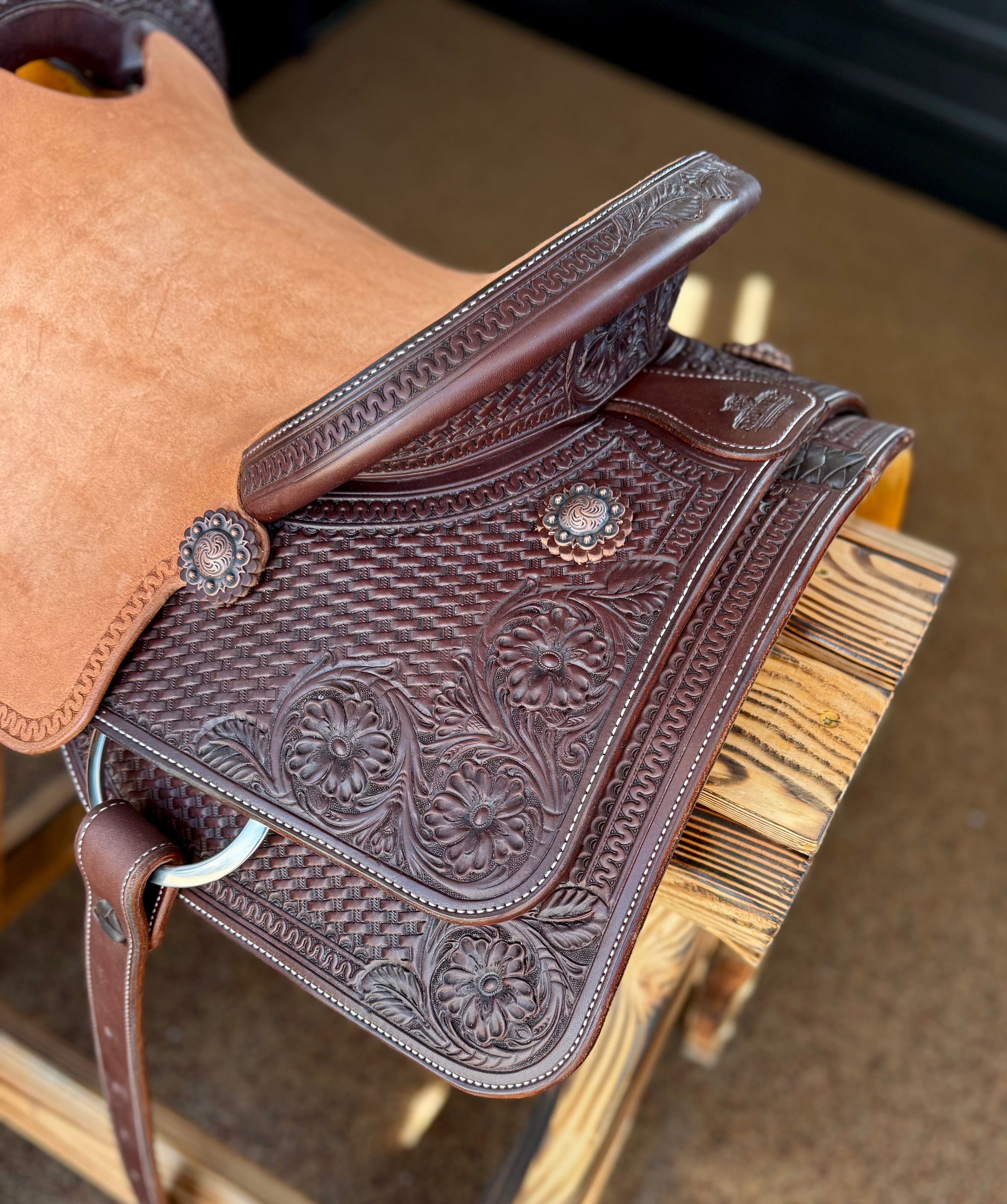Frontier 14.5” Two Toned Leather Team Roper Saddle