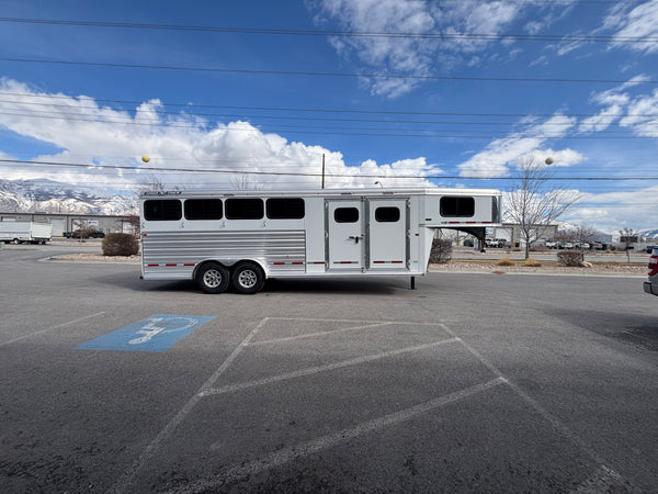 2025 Logan Coach Riot 4 Horse Trailer #13694