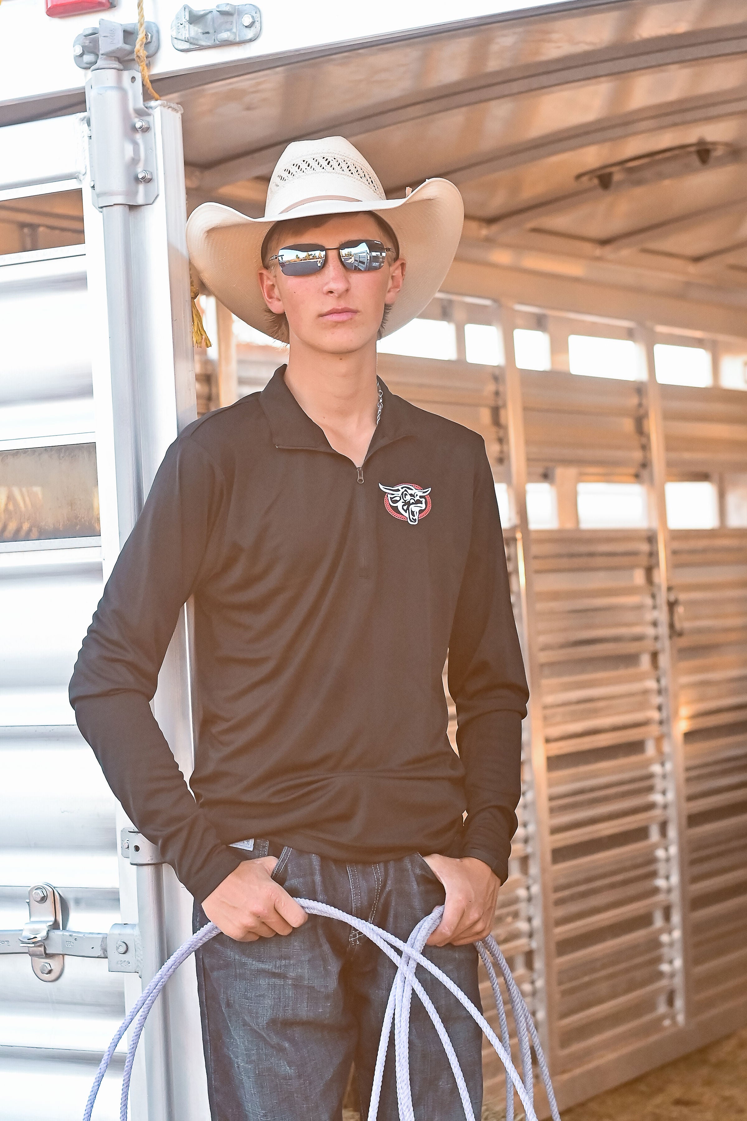 '24 Logo 1/4 Zip in Black